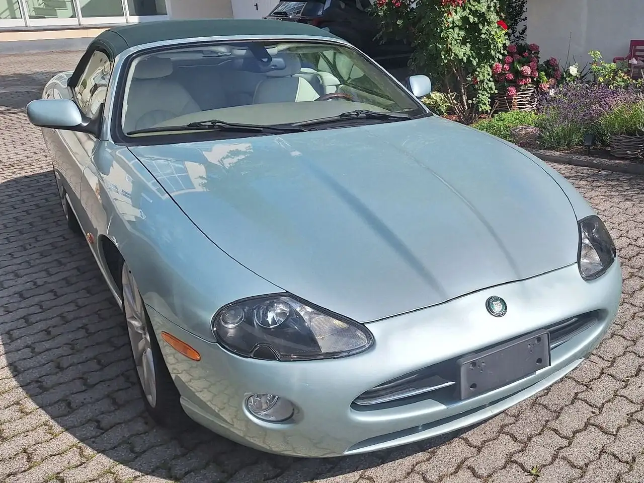 Jaguar XK8
