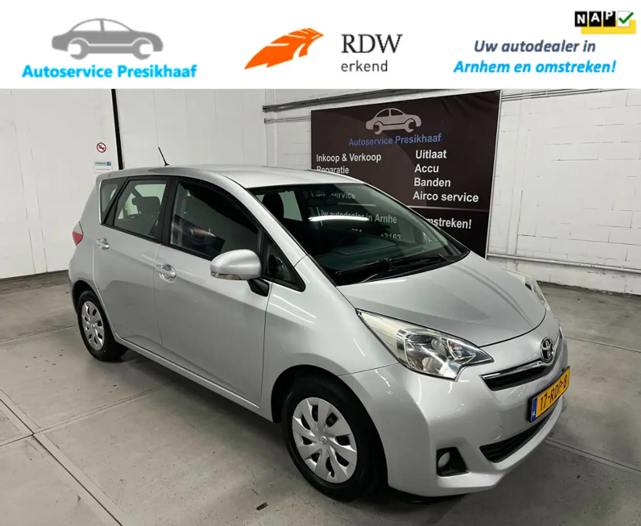 Toyota Verso-S 1.3 VVT-i Aspiration Automaat Grau - 1