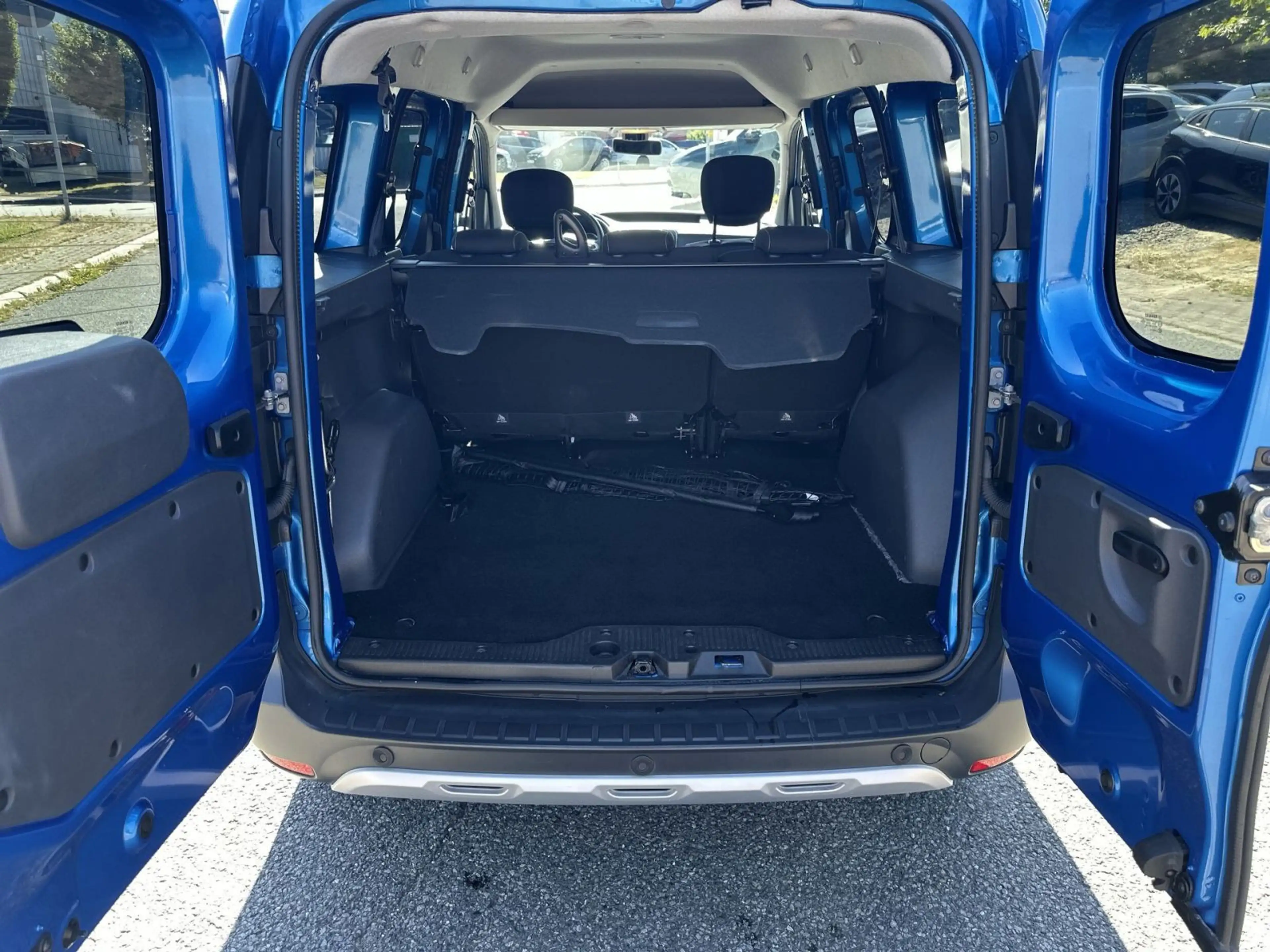 Dacia Dokker 1.2 TCe 115 Stepway Celebration — photo 10
