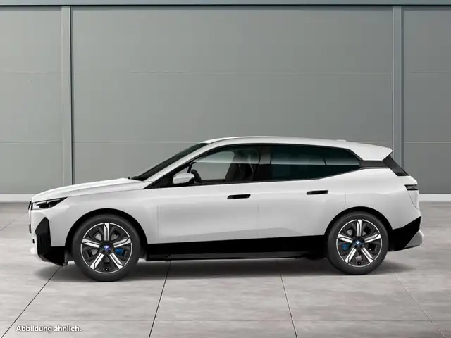 BMW Ix view 7