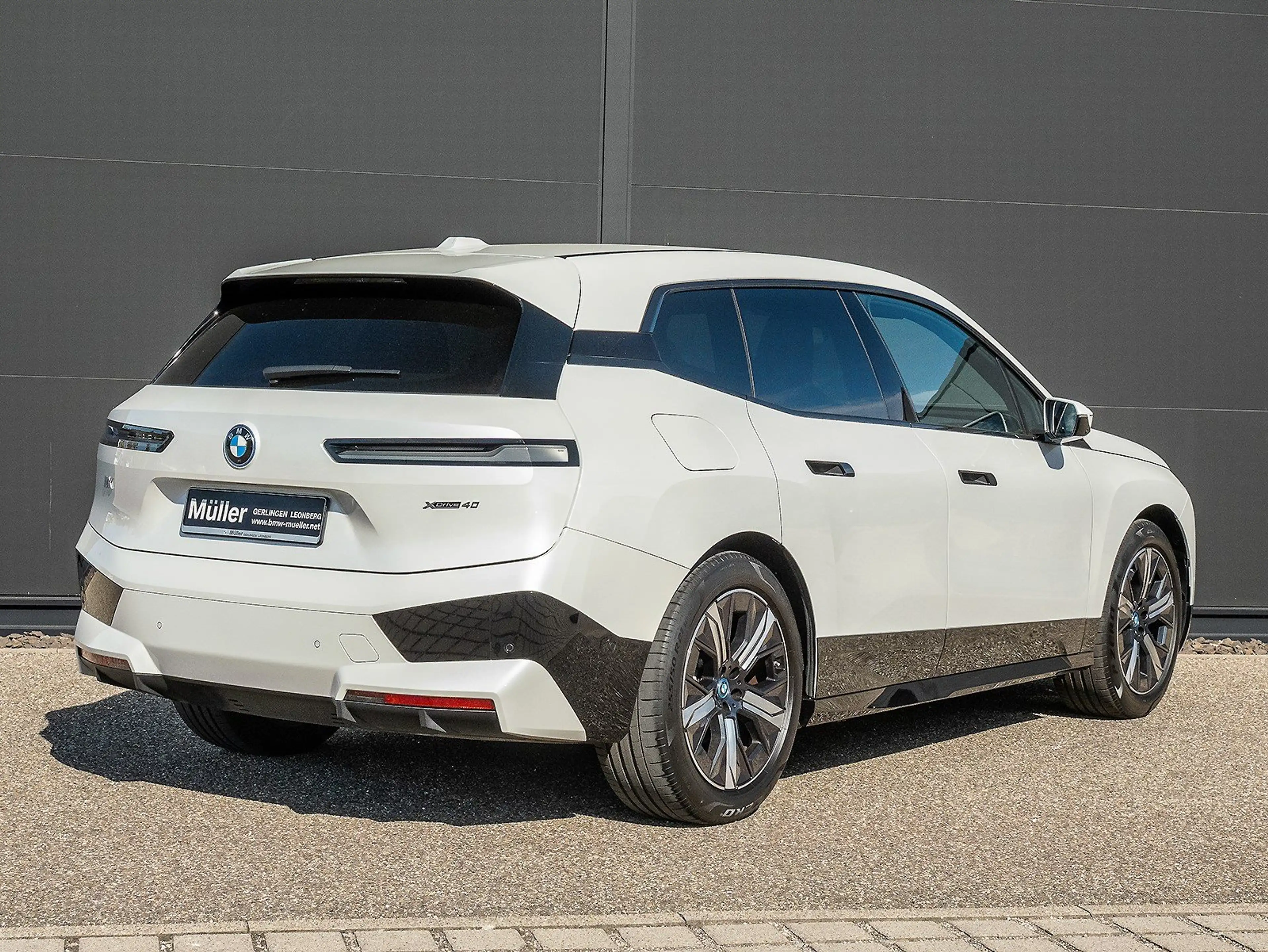 BMW iX xDrive40 Sportpaket ACC 360° H/Ksound HUD DAB — photo 2