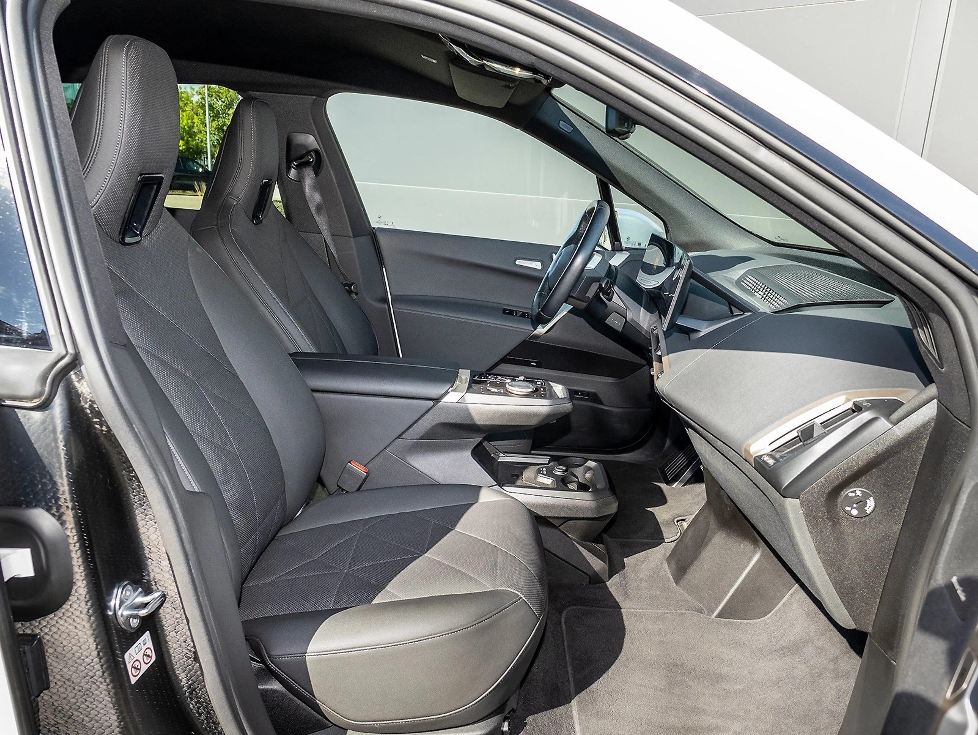 BMW iX xDrive40 Sportpaket ACC 360° H/Ksound HUD DAB — photo 5