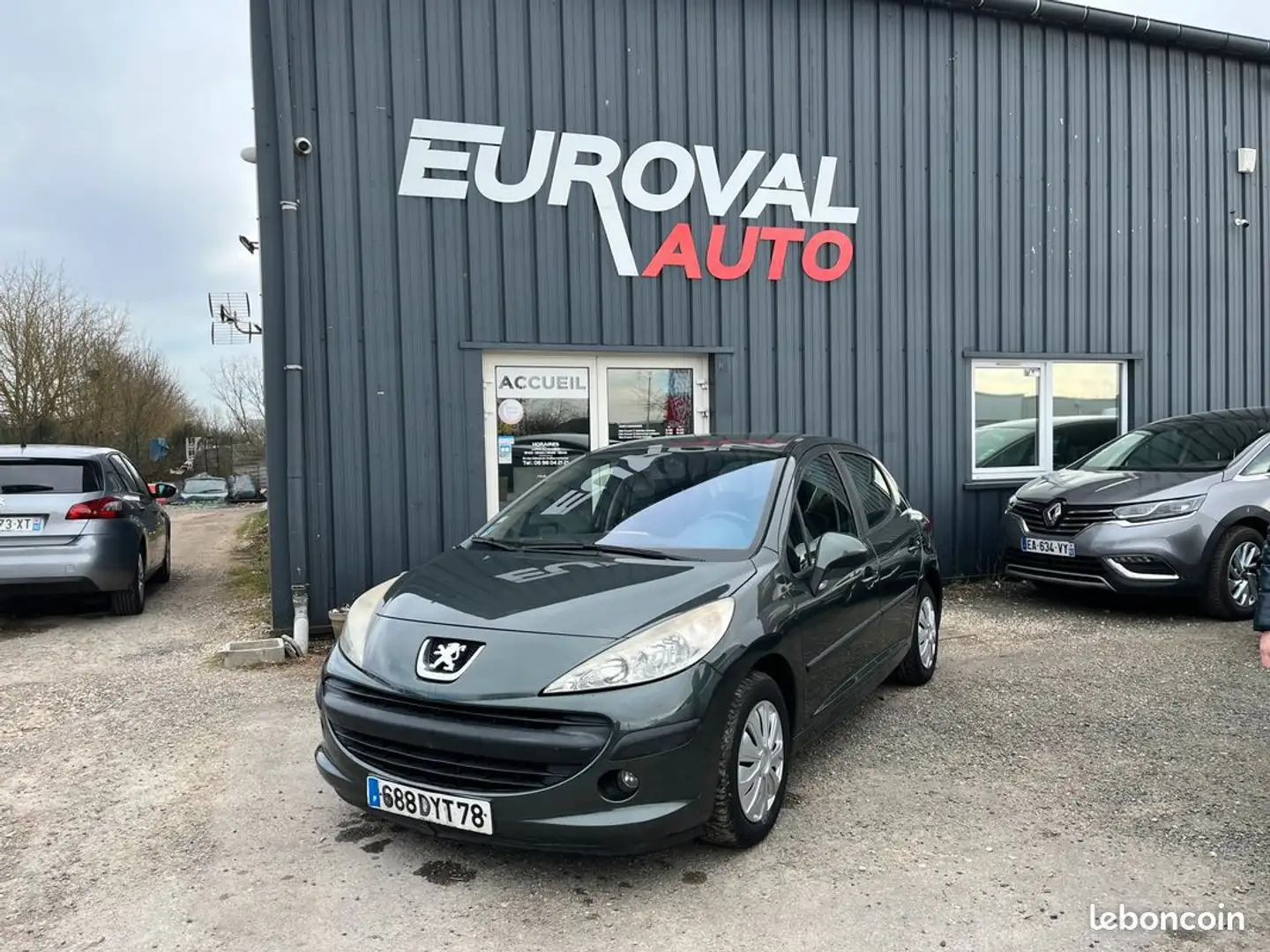 Peugeot 207 1.4i 90CH EXECUTIVE - 1