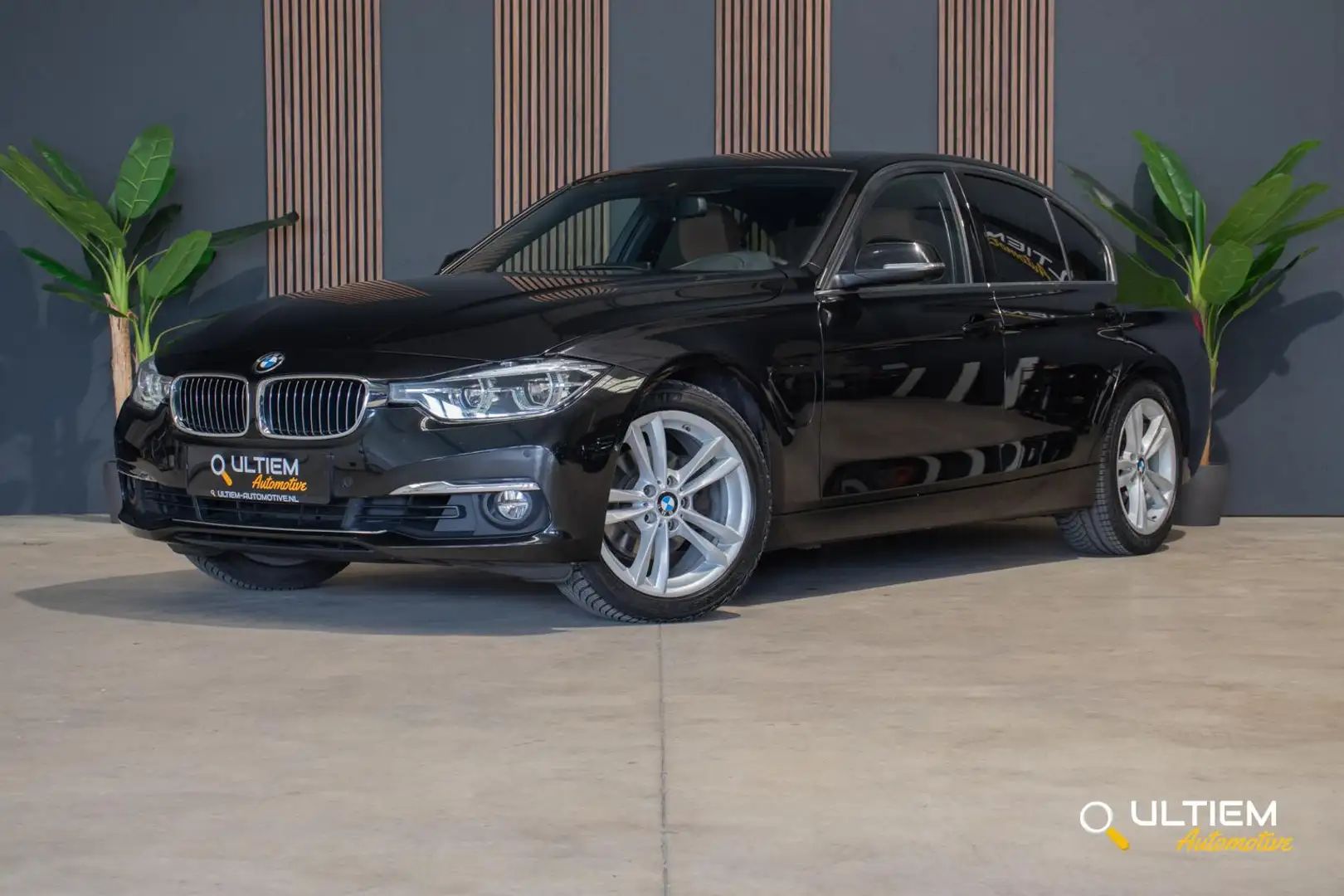 BMW 330 3-serie 330e Centennial High Executive | CARPLAY*L Zwart - 1