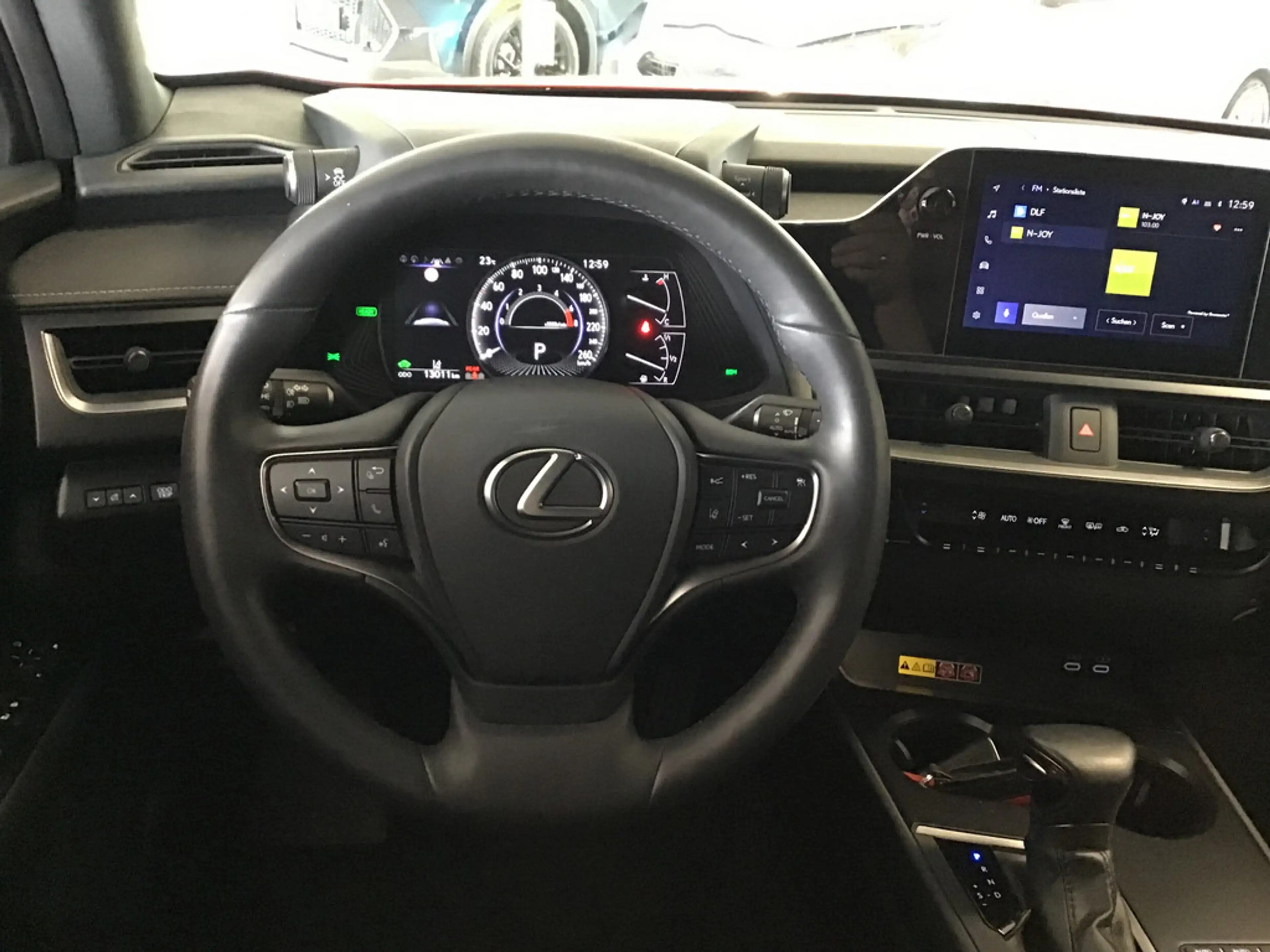 Lexus UX 250h Style Edition PDC SHZ KAMERA ACC LED — photo 10
