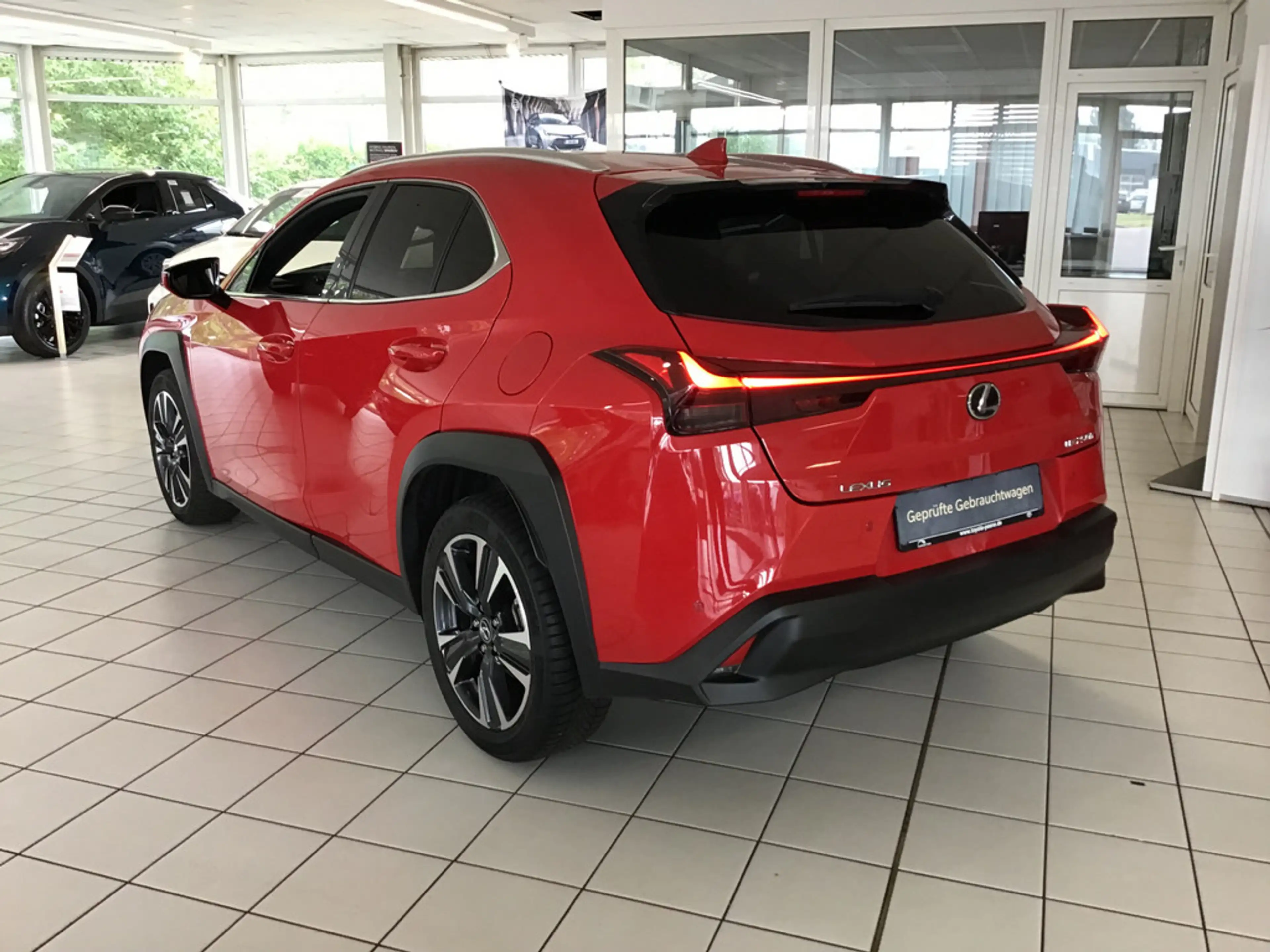 Lexus UX 250h Style Edition PDC SHZ KAMERA ACC LED — photo 2