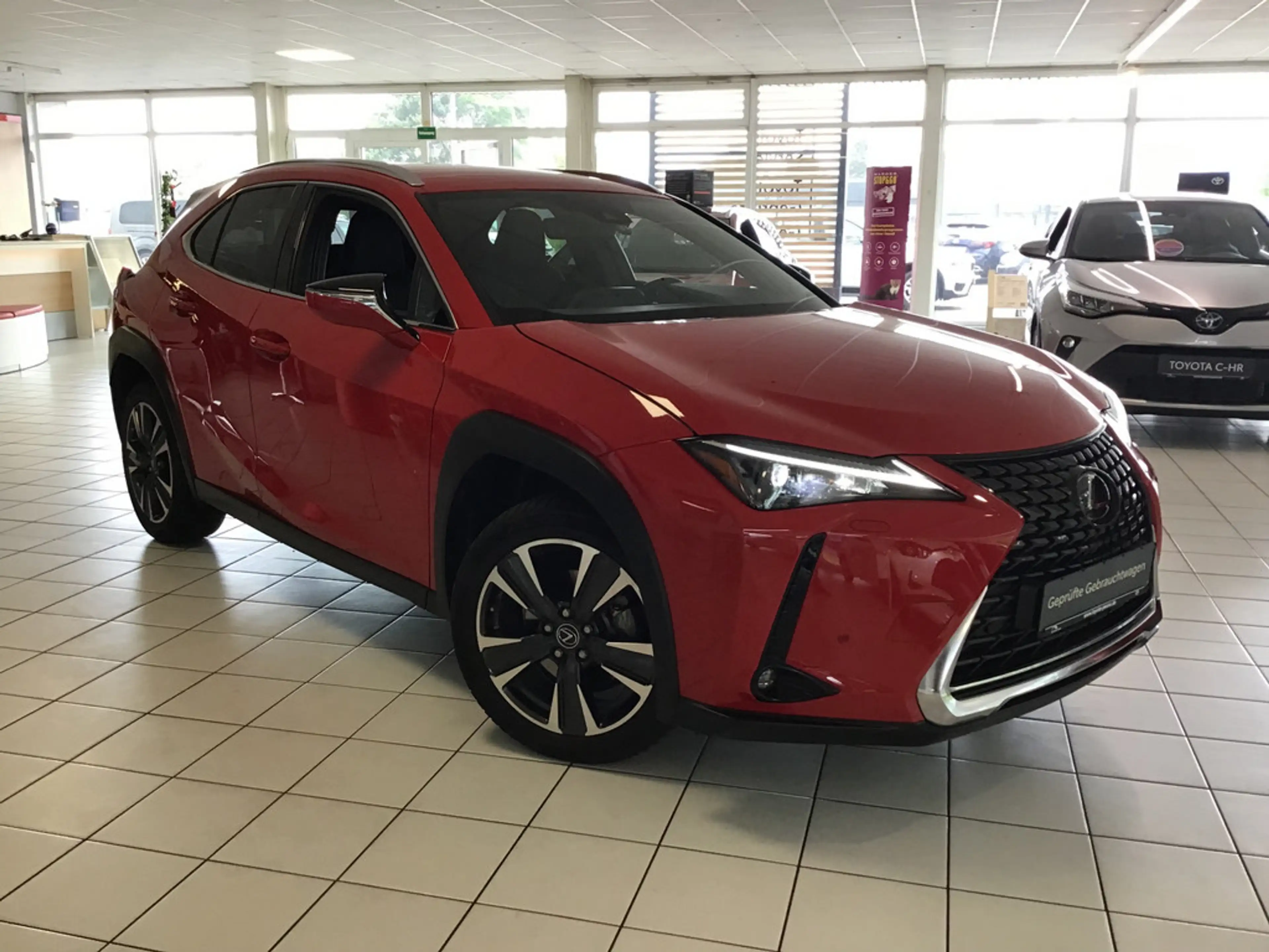Lexus UX 250h Style Edition PDC SHZ KAMERA ACC LED — photo 20