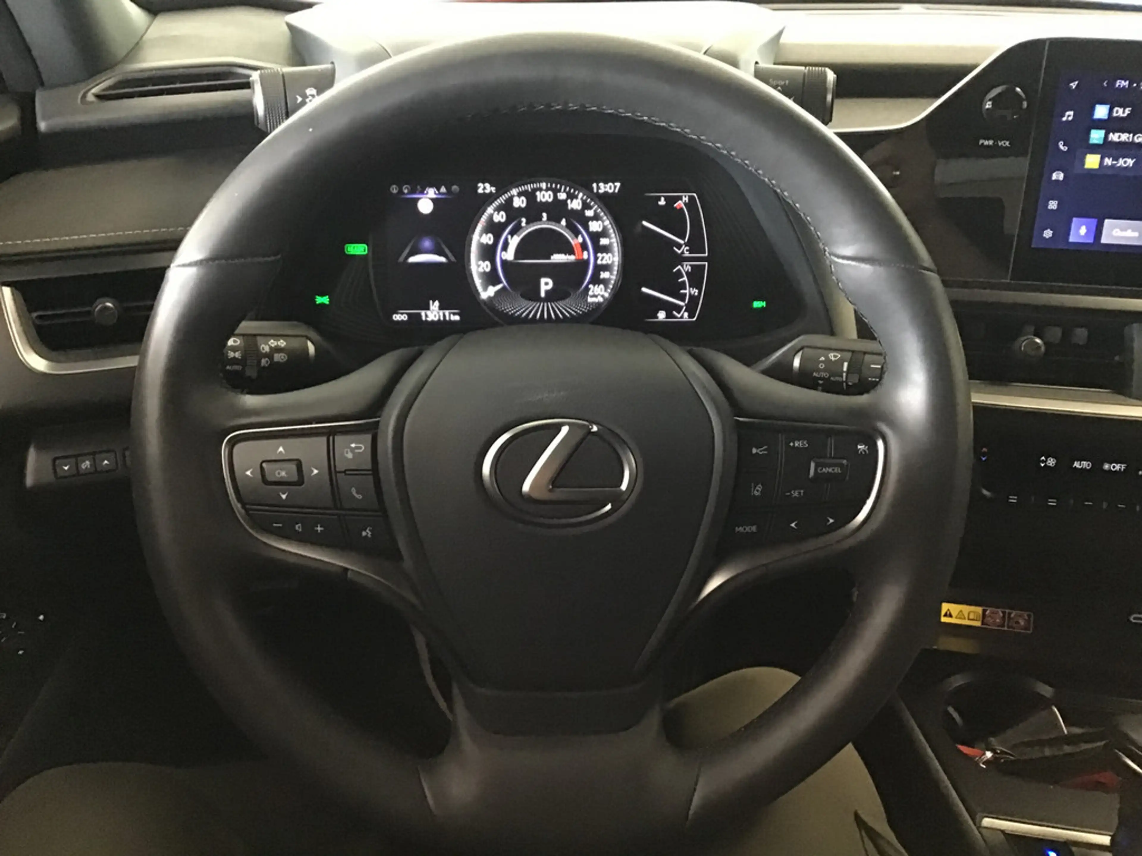 Lexus UX 250h Style Edition PDC SHZ KAMERA ACC LED — photo 14
