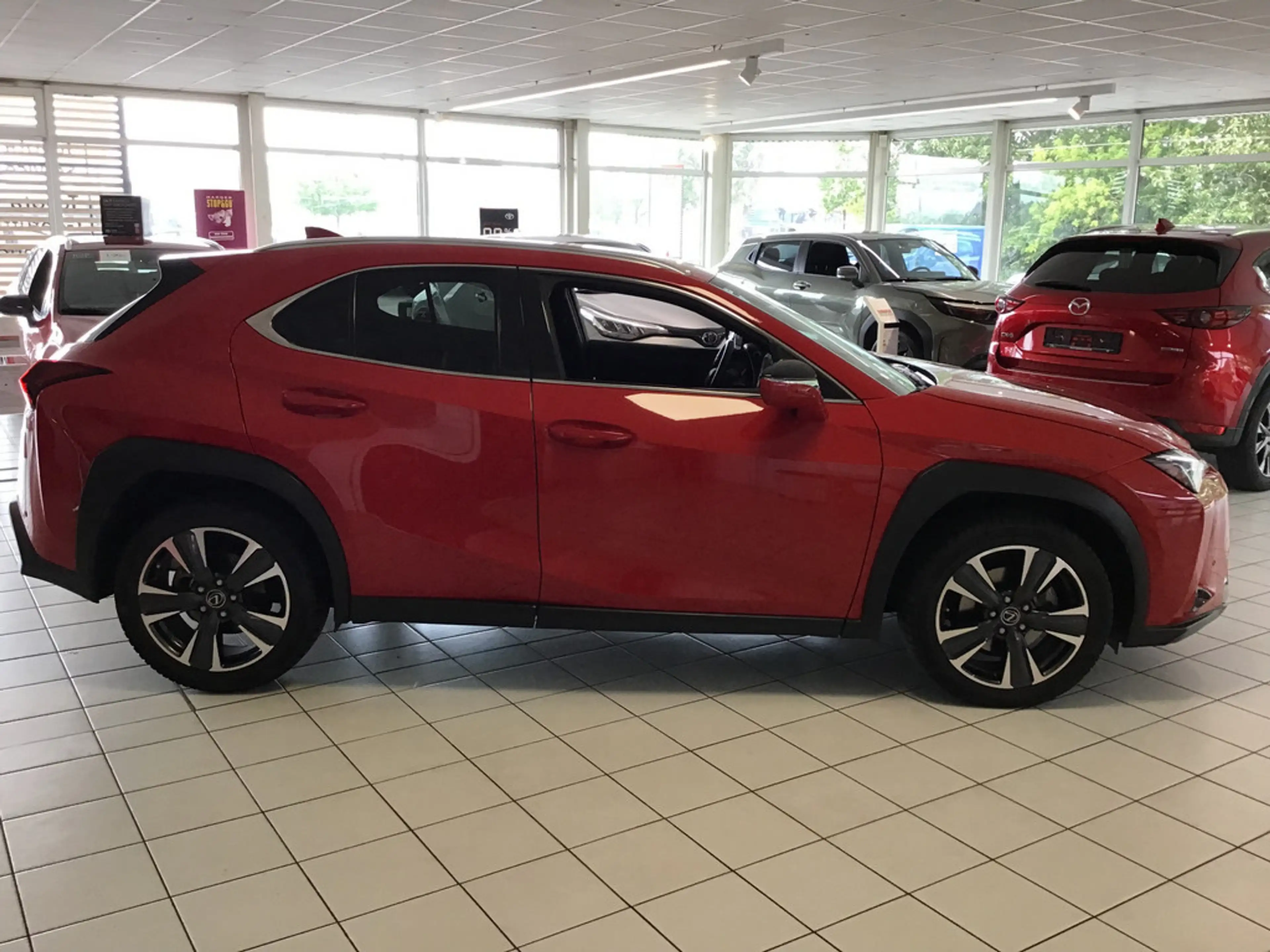 Lexus UX 250h Style Edition PDC SHZ KAMERA ACC LED — photo 18