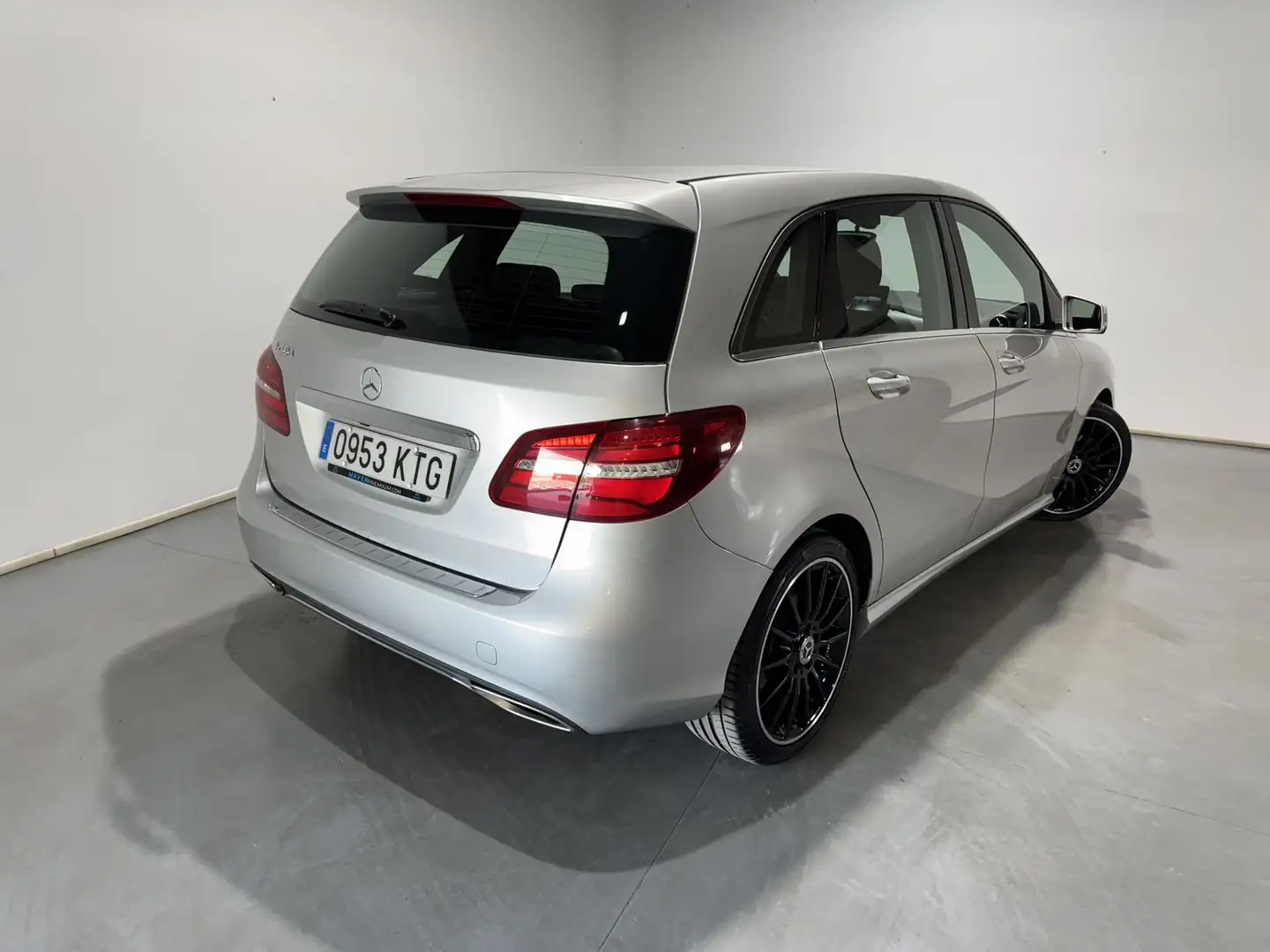 Mercedes-Benz B 200 d Plateado - 2