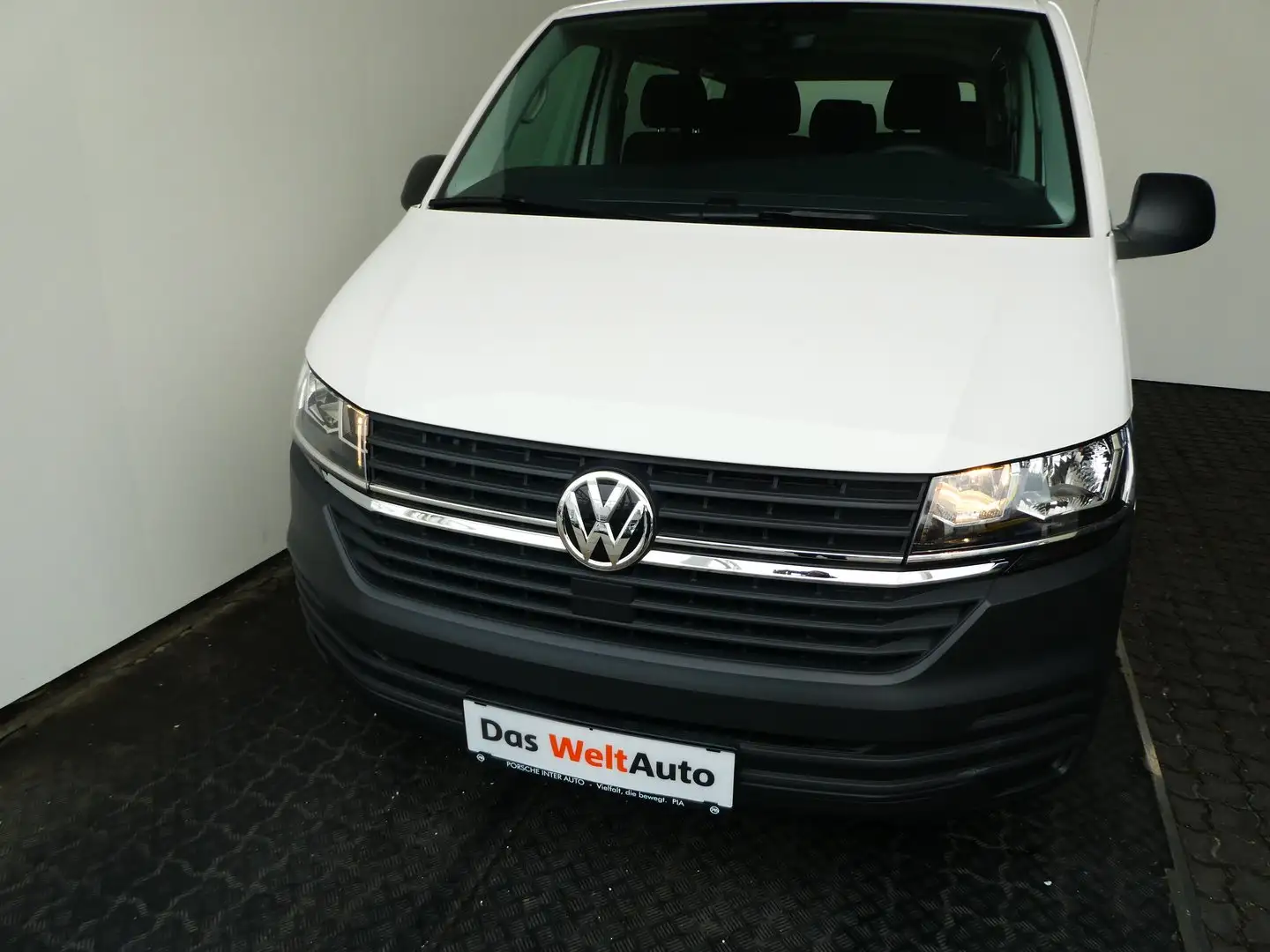 Volkswagen T6.1 Transporter Kombi TDI Weiß - 2