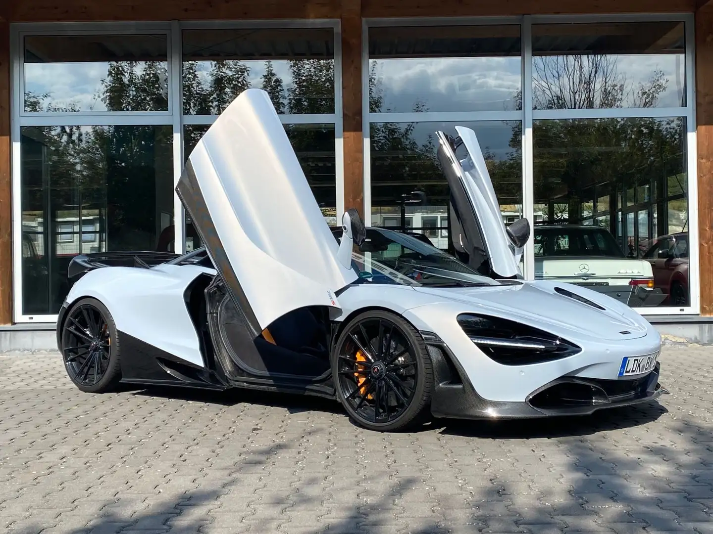 McLaren 720S Spider Novitec Bodykit Lift Garantie B&W Blanc - 1