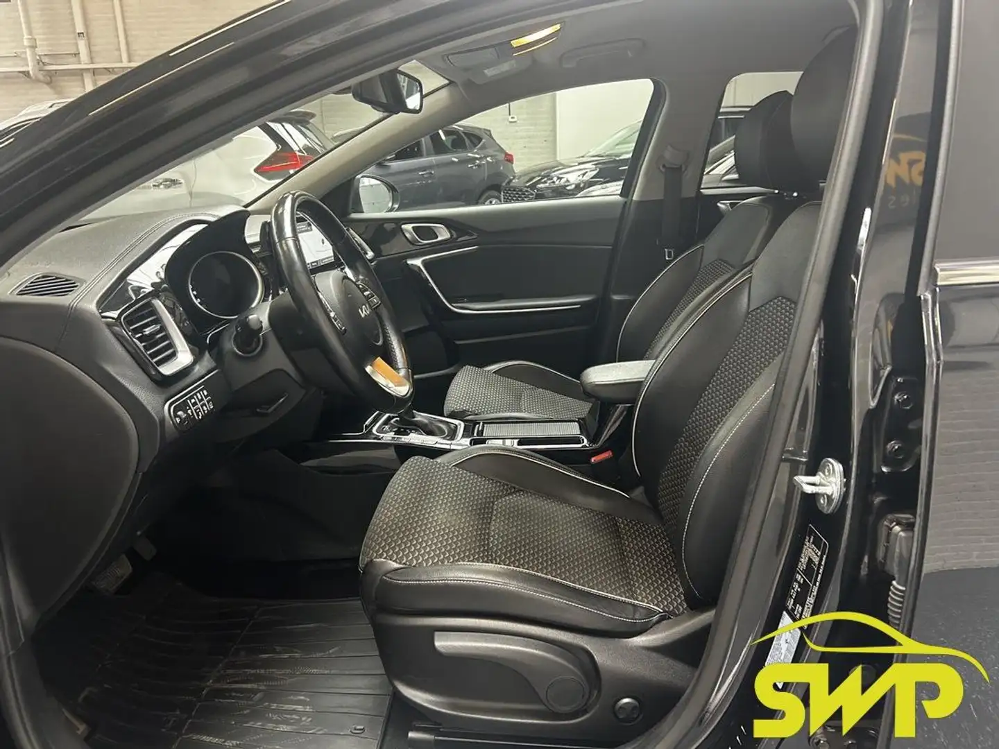 Kia Ceed SW / cee'd SW Sportswagon 1.6 GDI PHEV DynamicPlusLine | Navi | Noir - 2