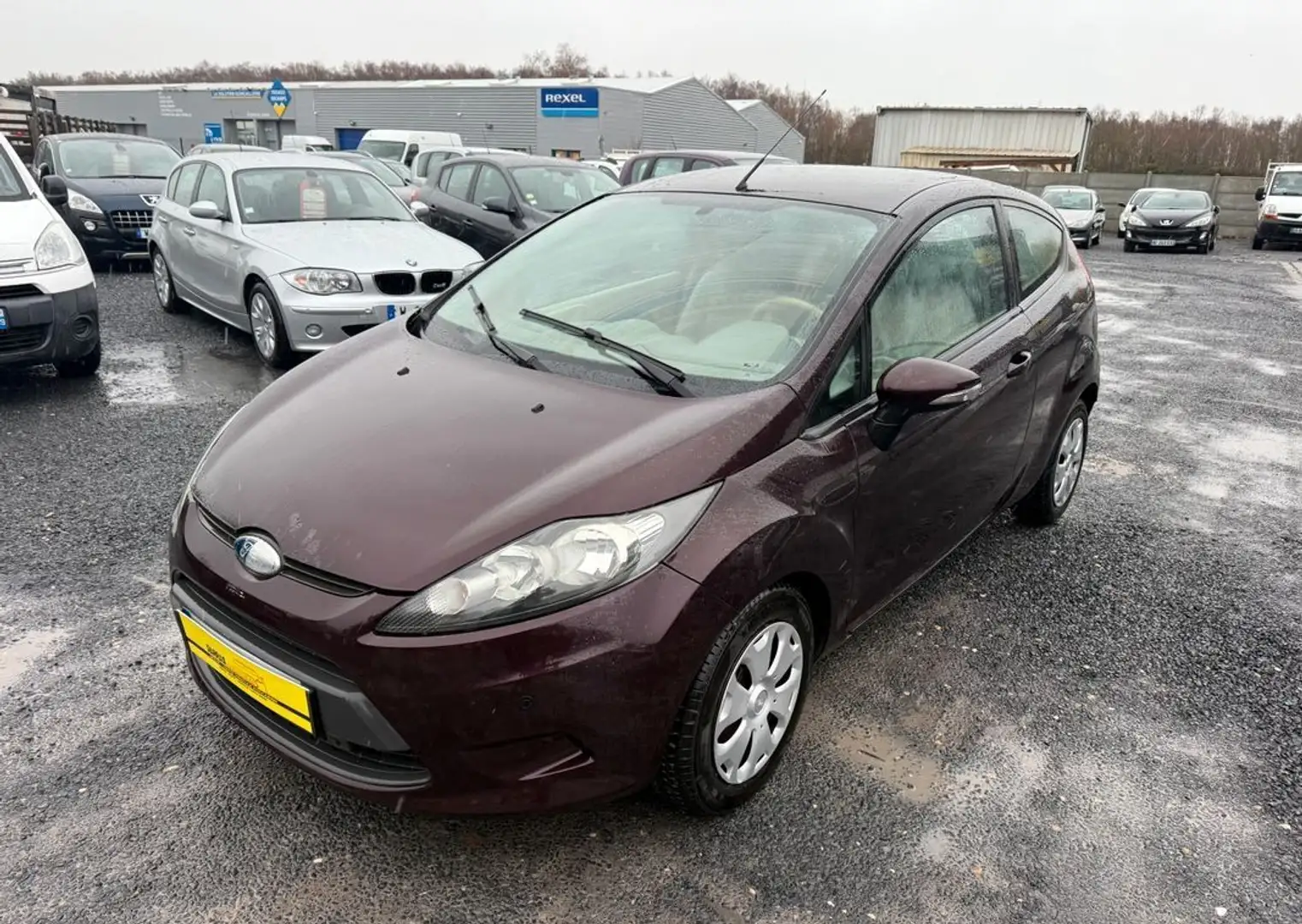 Ford Fiesta 1l6 TDCI 90 chx « édition GHIA » Or - 2