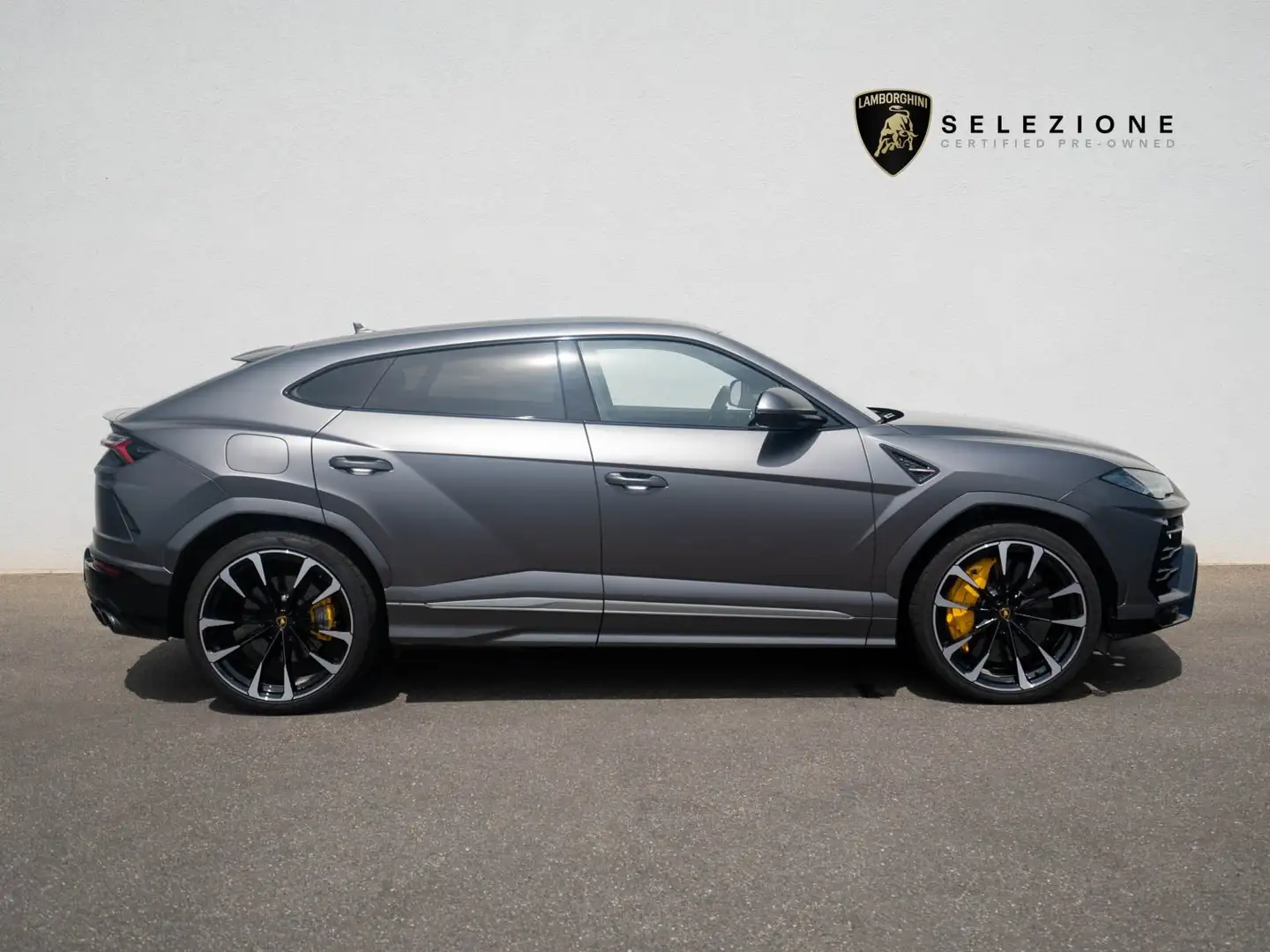 Lamborghini Urus 23" B&O AHK ANIMA Q-CITURA ON ALCANTARA Grijs - 2