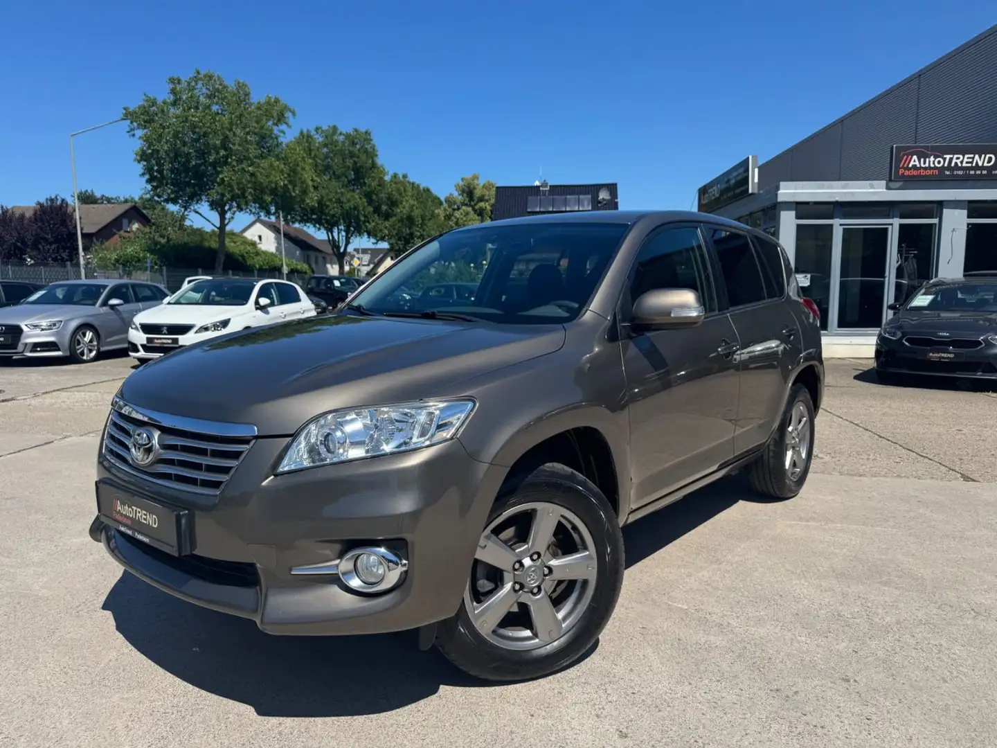 Toyota RAV 4 Life*4x4*Kamera*AHK*Tempomat*8-Fach Brun - 1