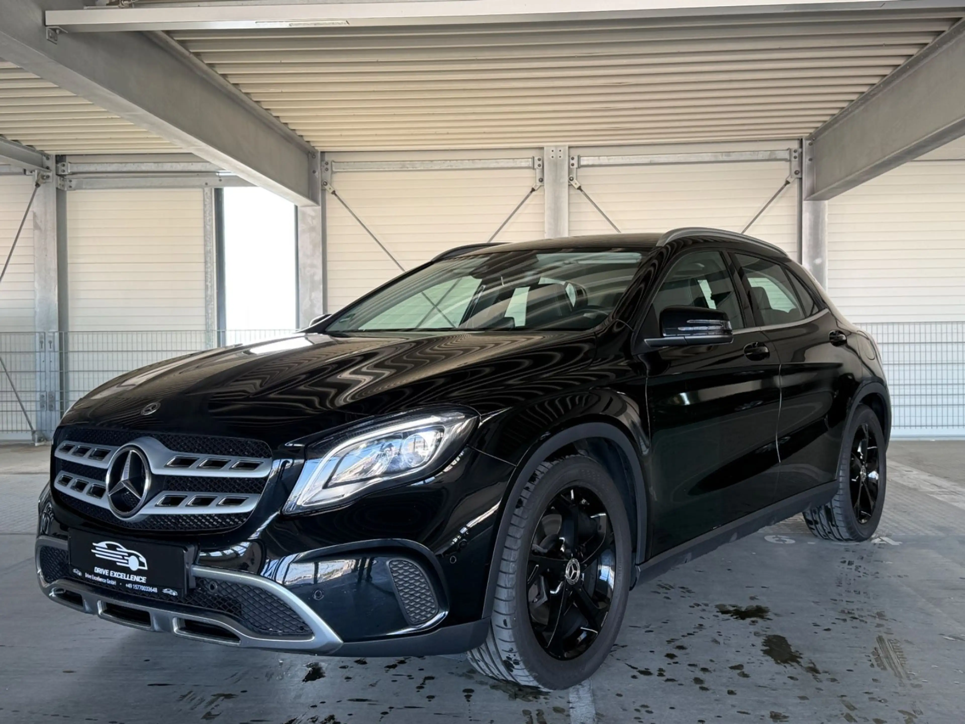 Mercedes-Benz GLA 250 AUT AHK TEMP RKAM CarPlay TL SH USB BT — photo 4