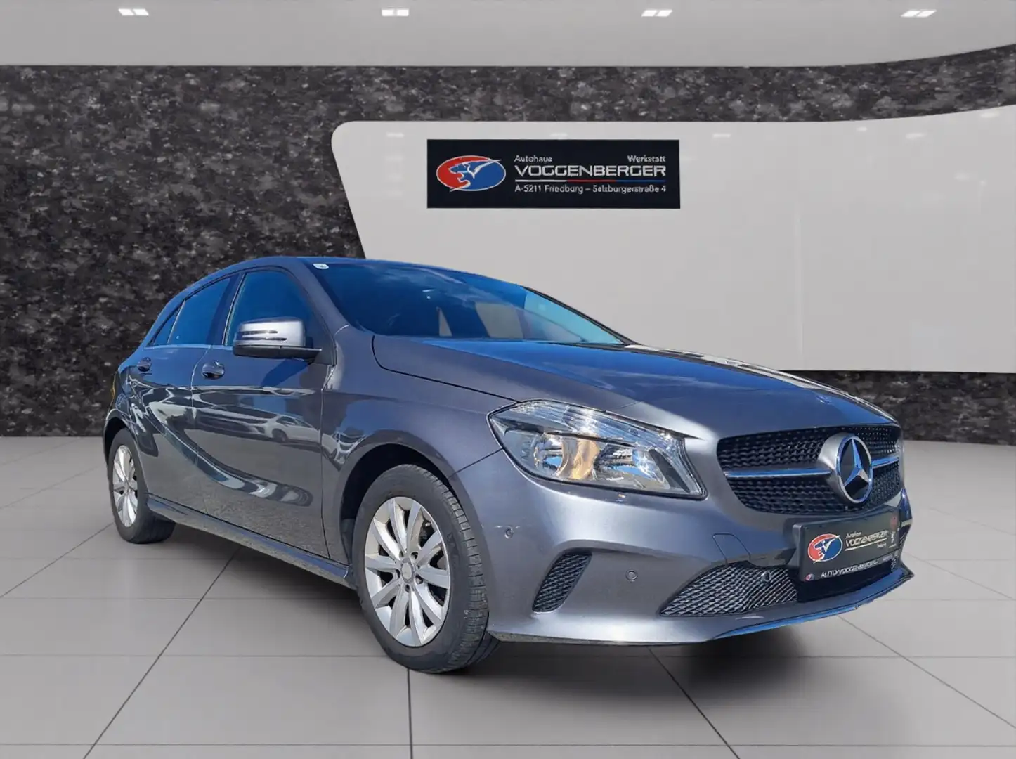 Mercedes-Benz A 180 A 180 Grau - 2
