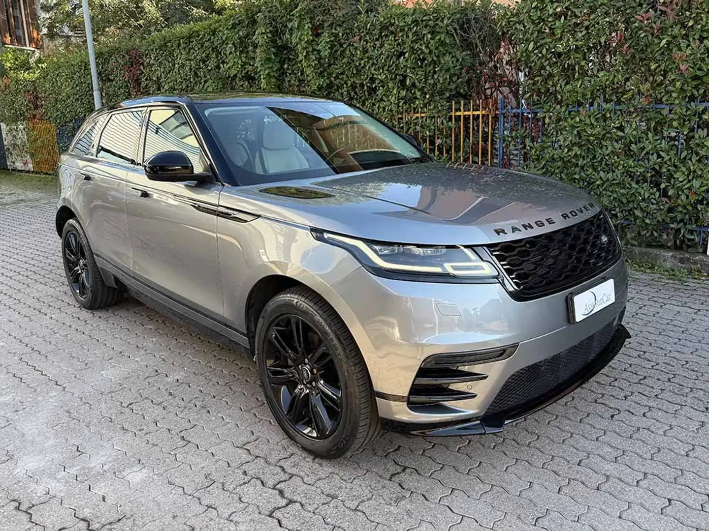 Land Rover Range Rover Velar 2.0d i4 R-Dynamic CERCHI 20' TELECAMERA IVA ESP. Grau - 1