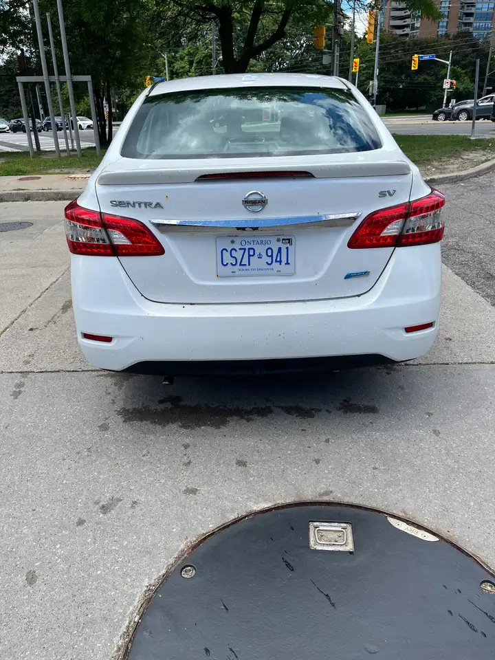 Nissan Sentra снимка Nissan Sentra