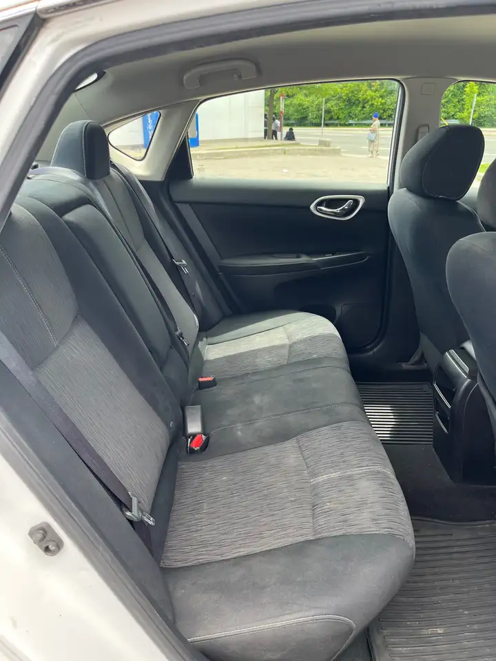 Nissan Sentra снимка Nissan Sentra