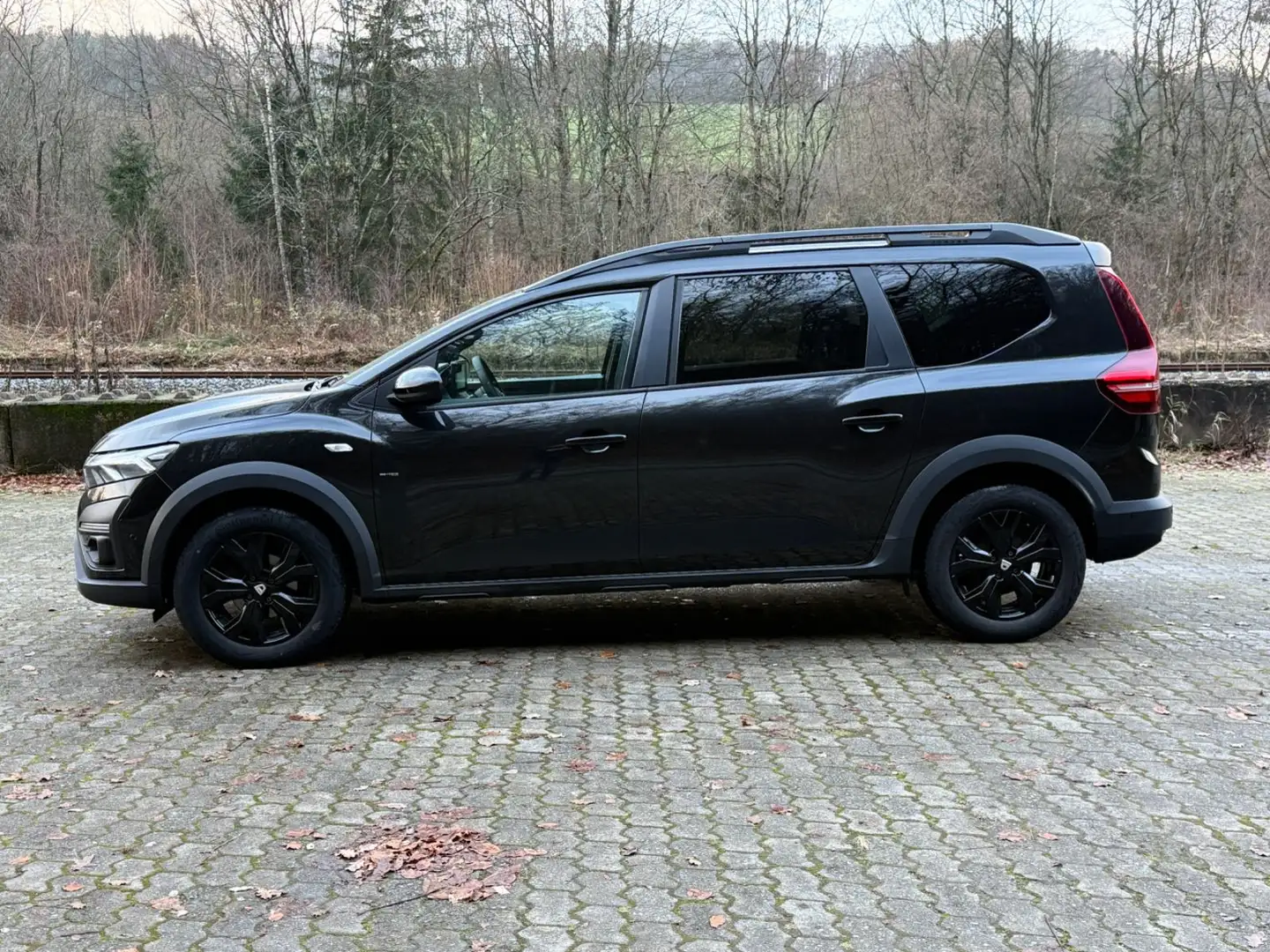 Dacia Jogger Extreme+ KAMERA/NAVI/KLIMA Schwarz - 2