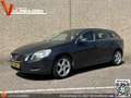 Volvo V60 2.0 D3 Momentum Automaat | Leder | Climate | Cruis Grijs - thumbnail 1