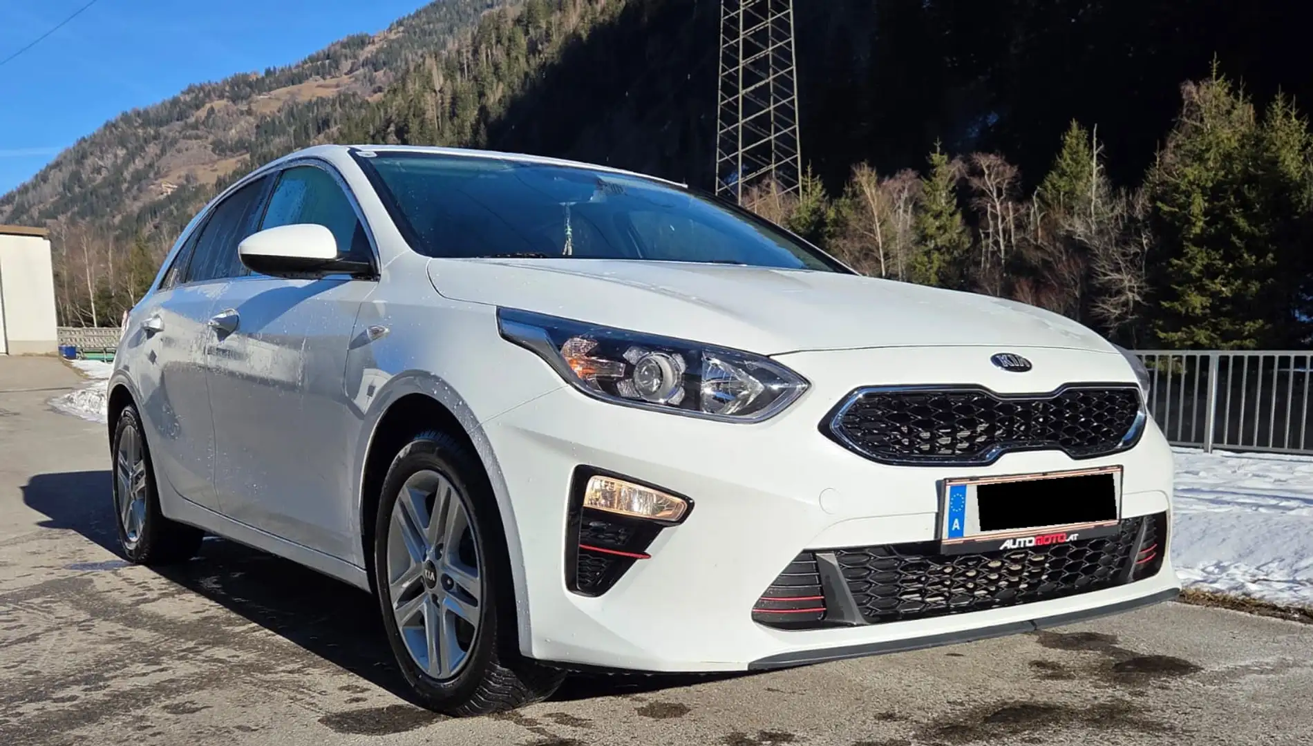 Kia Ceed / cee'd ceed 1,4 TGDI Silber Silber Weiß - 1