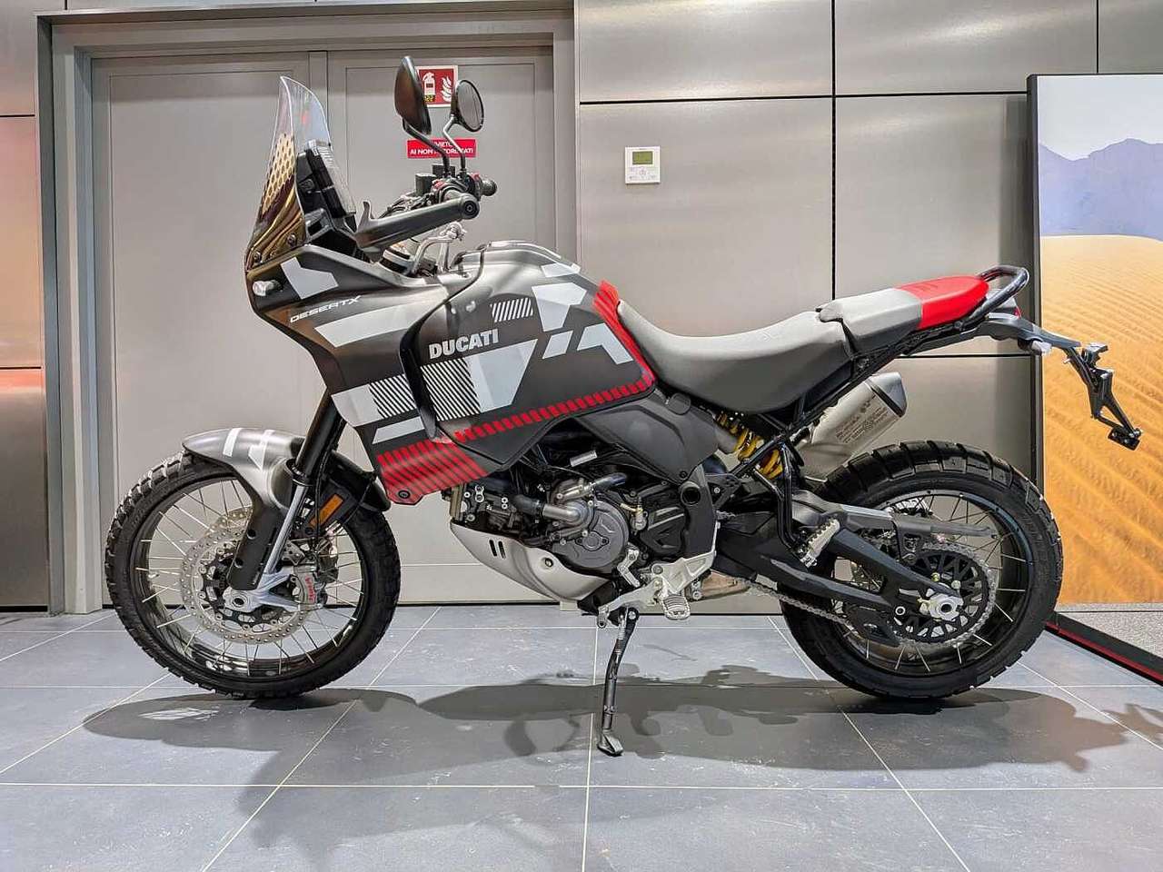 Ducati DesertX SATURN GREY