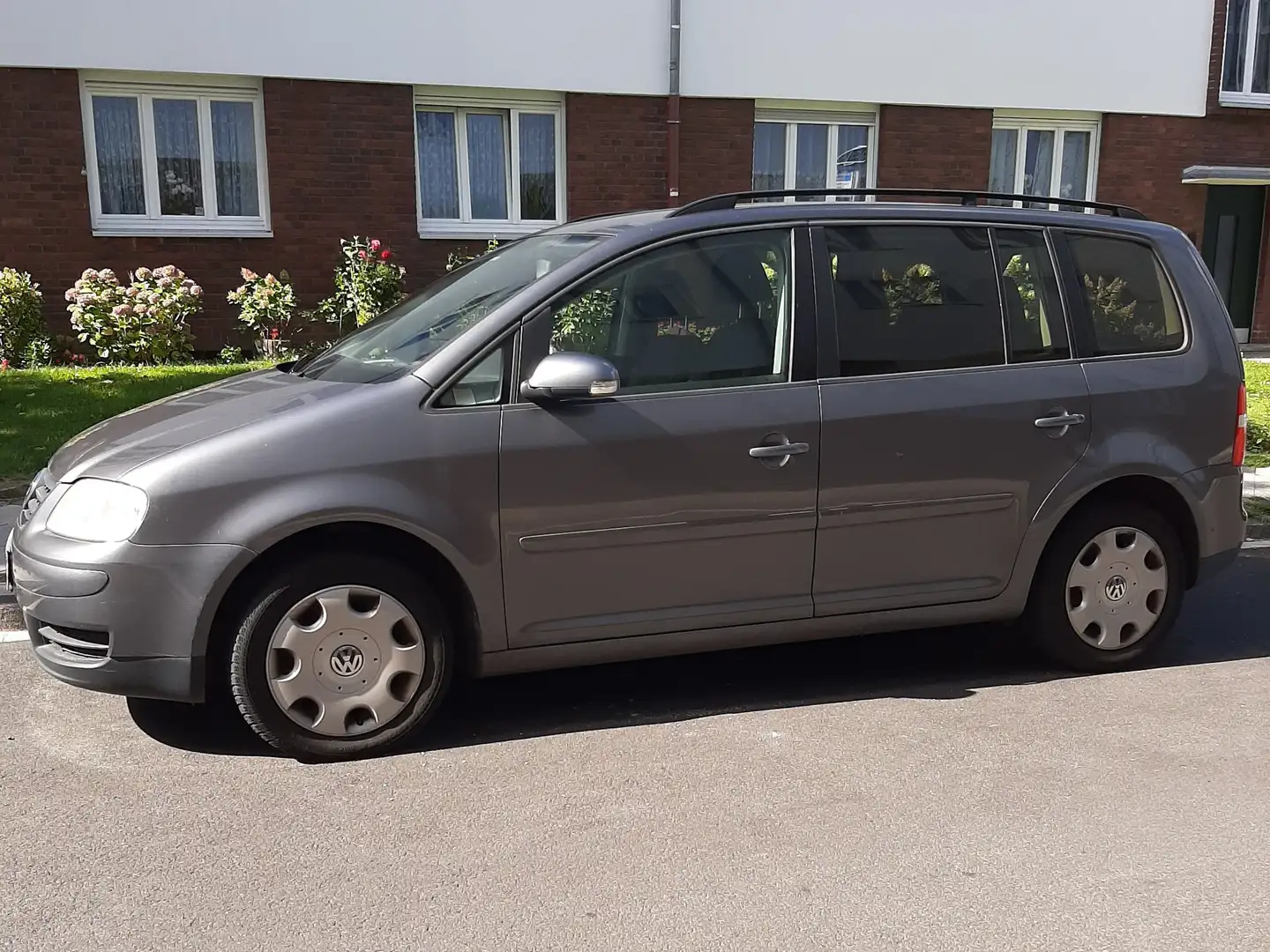 Volkswagen Touran Touran 2.0 TDI Trendline - 1