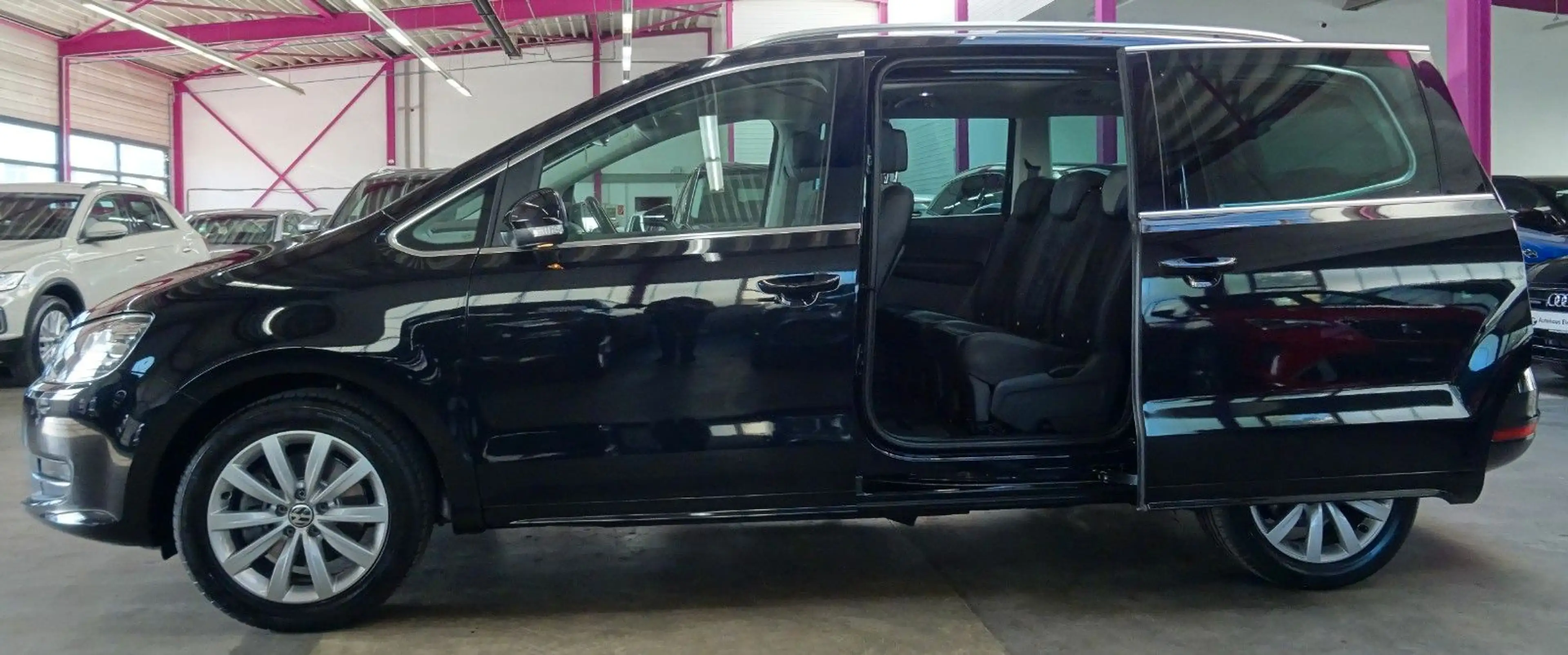 Volkswagen Sharan 1.4 TSI HL.*7 SITZ*AHK*PANO*CAM*ACC*LED* — photo 3
