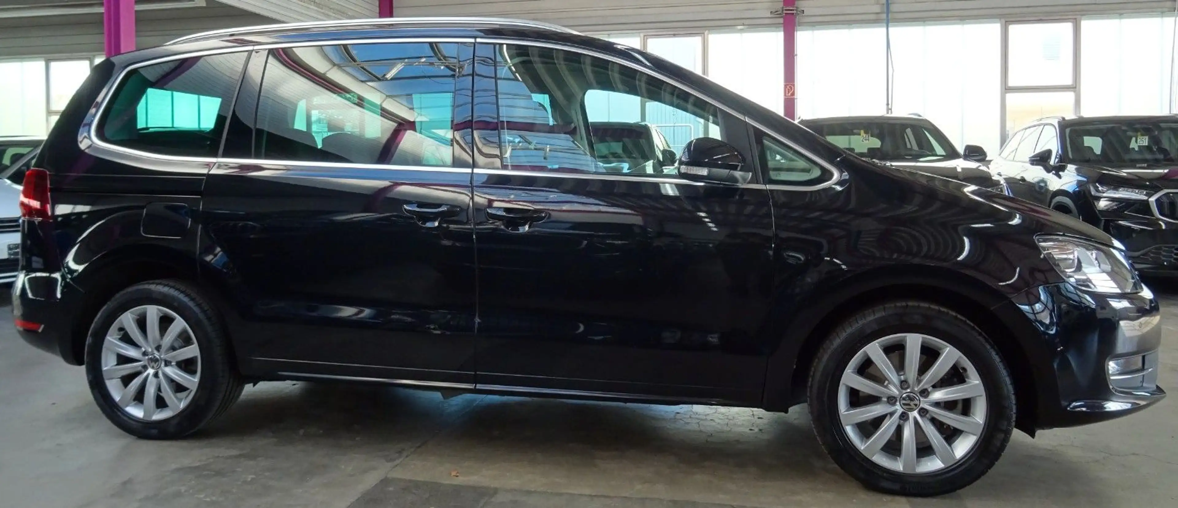 Volkswagen Sharan 1.4 TSI HL.*7 SITZ*AHK*PANO*CAM*ACC*LED* — photo 7