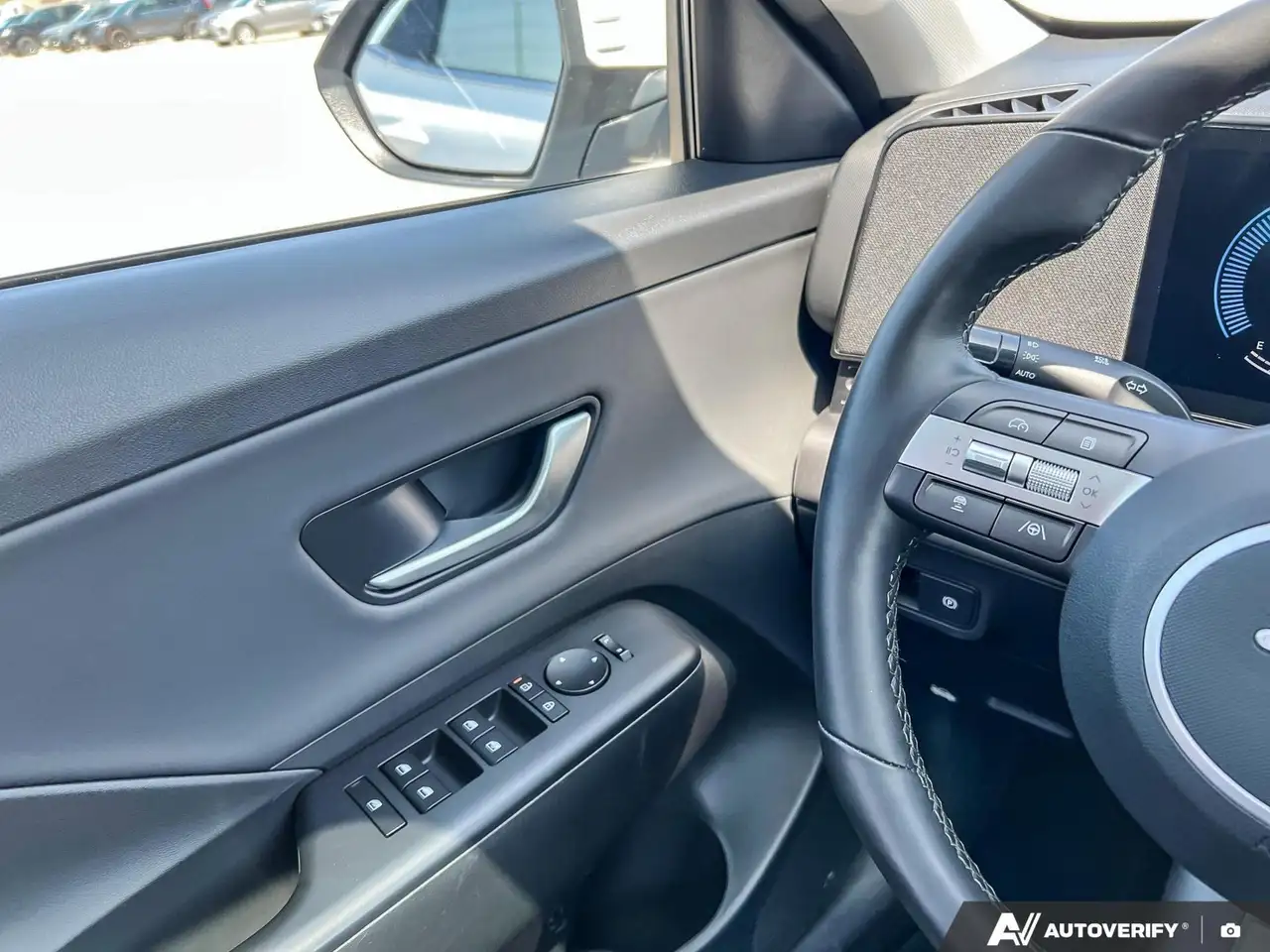 Hyundai KONA снимка Hyundai KONA