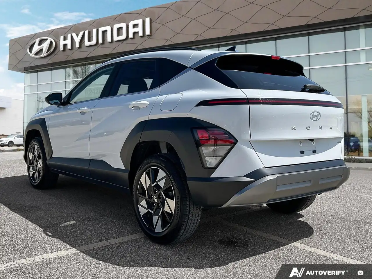 Hyundai KONA снимка Hyundai KONA