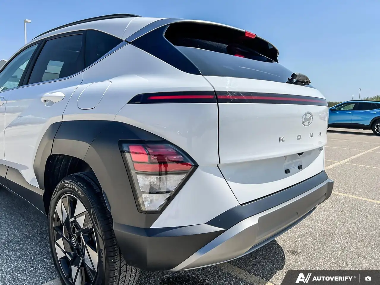 Hyundai KONA снимка Hyundai KONA