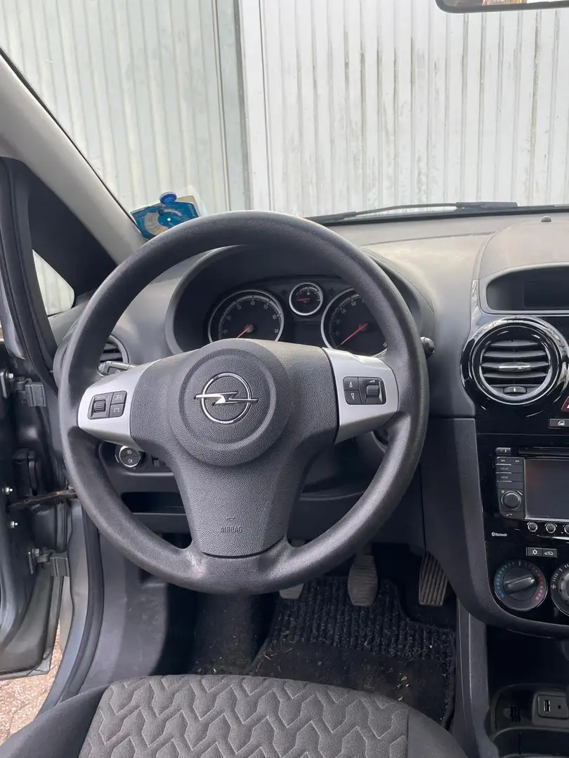 Opel Corsa Grau - 2