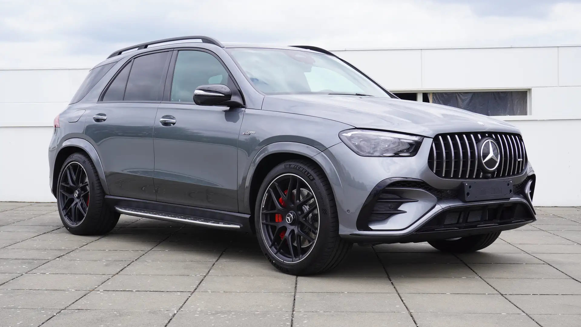 Mercedes-Benz GLE 53 AMG e Plug-in Hybride 4M/AMG/NIGHTPAK/TREKH/NAPPA Gri - 1