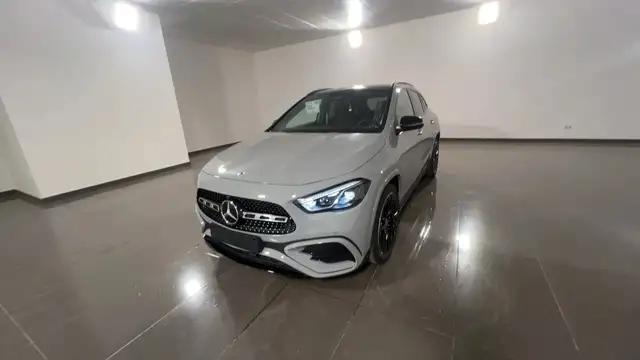 Mercedes-Benz GLA 180