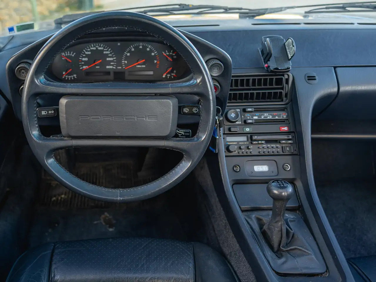 Porsche 928 5.0 S4, foto 10