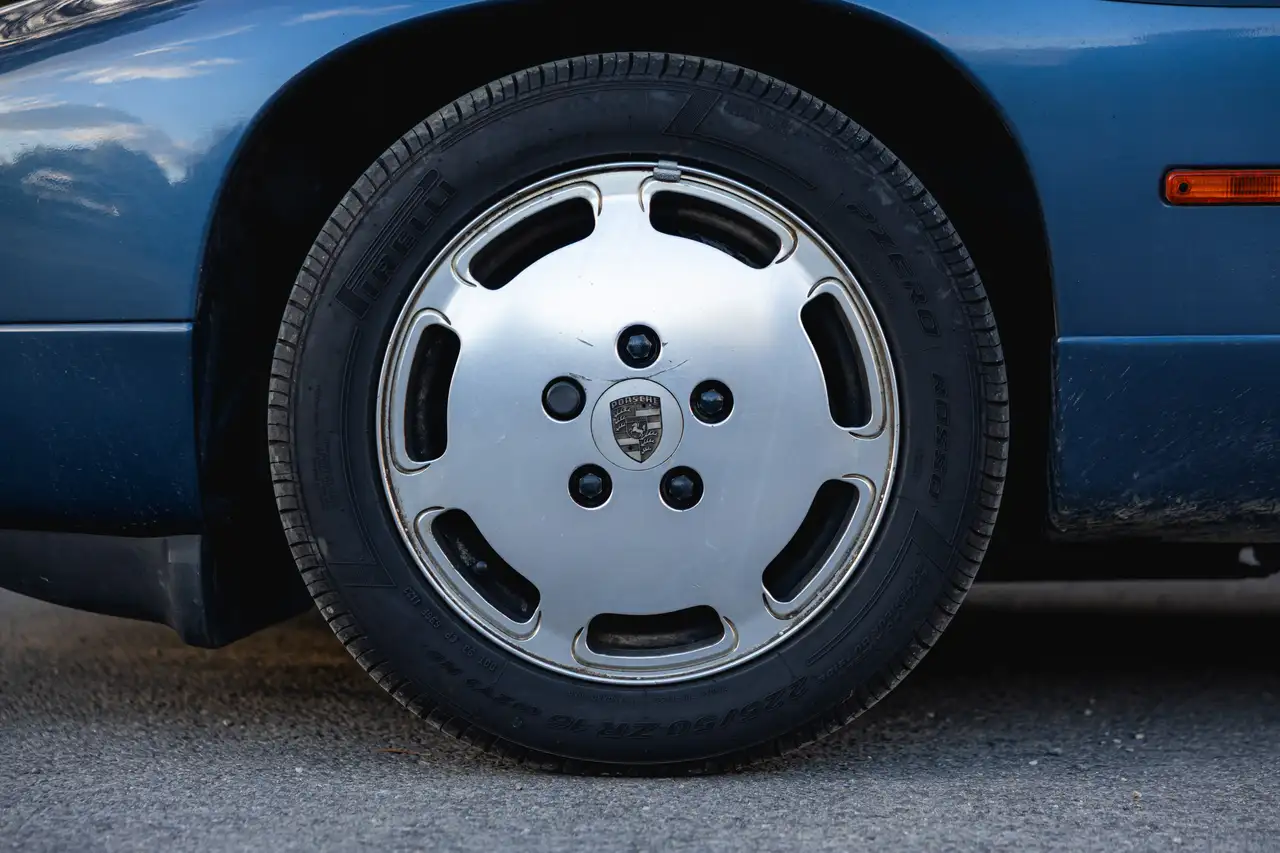 Porsche 928 5.0 S4, foto 3