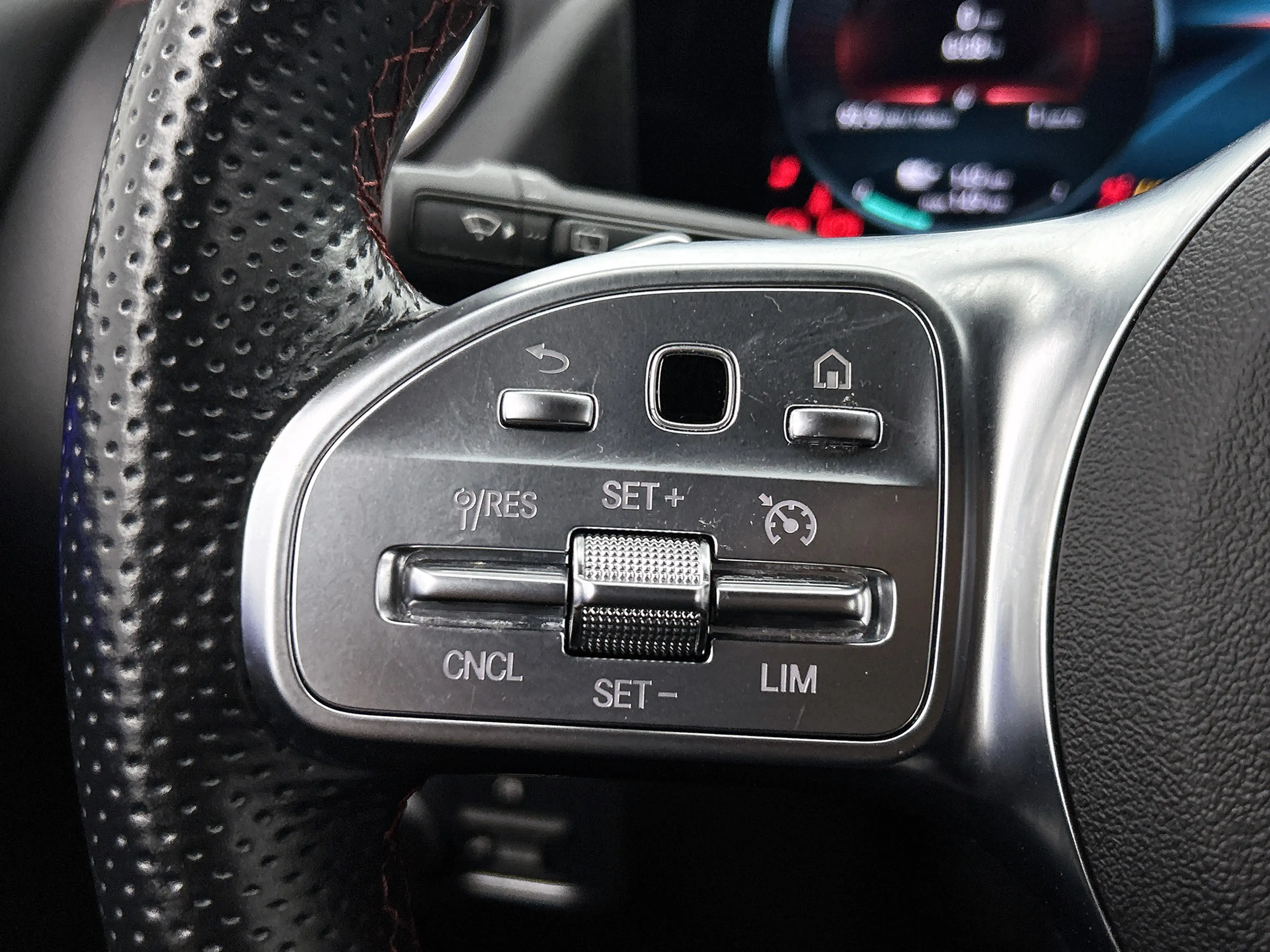 Mercedes-Benz EQA 250 Business Solution AMG 67 kWh | Achteruitrijcamera — photo 15