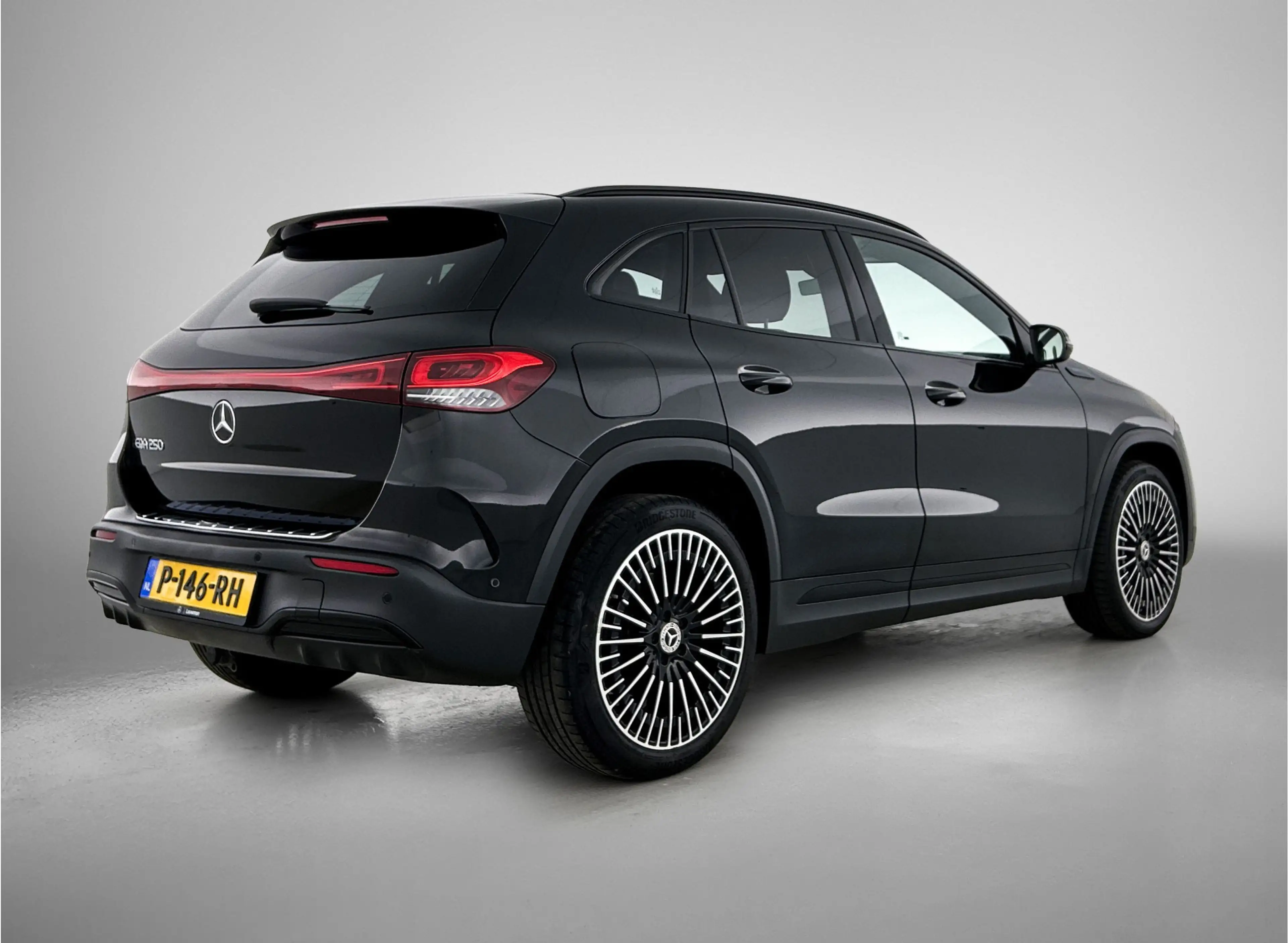 Mercedes-Benz EQA 250 Business Solution AMG 67 kWh | Achteruitrijcamera — photo 2