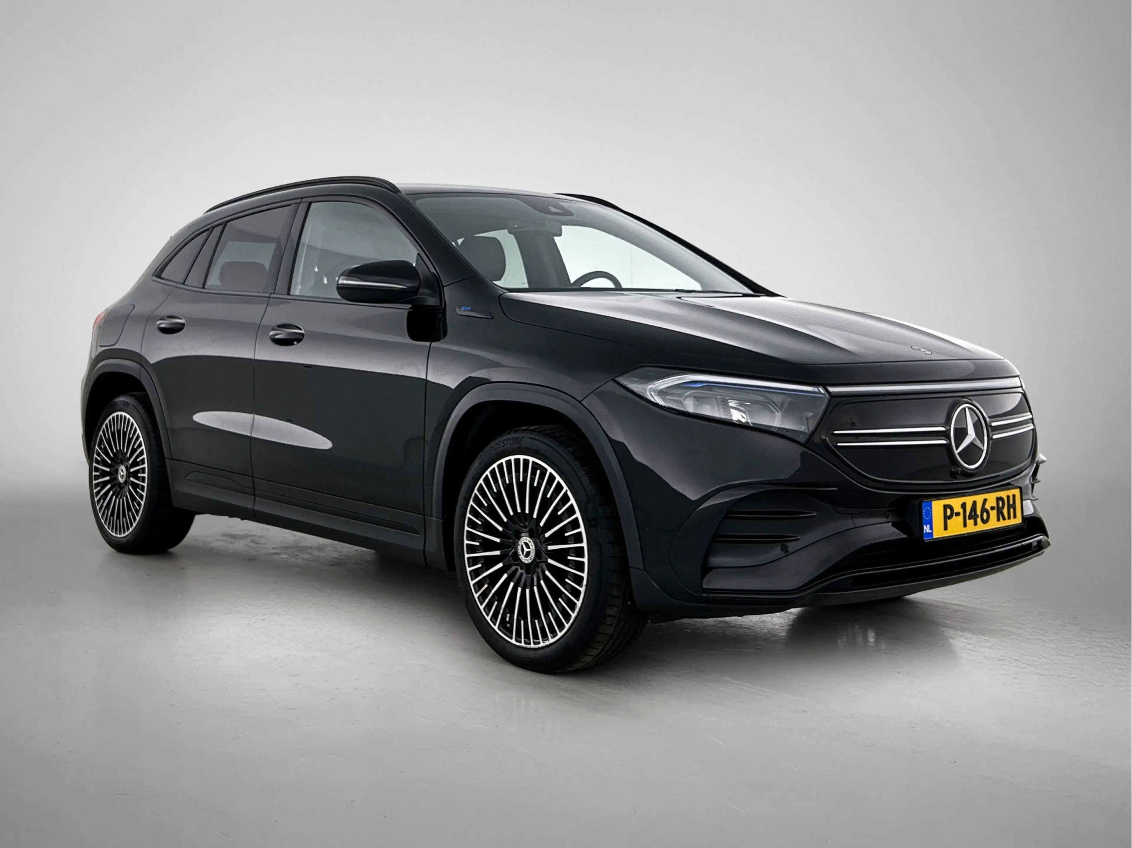 Mercedes-Benz EQA 250 Business Solution AMG 67 kWh | Achteruitrijcamera — photo 13