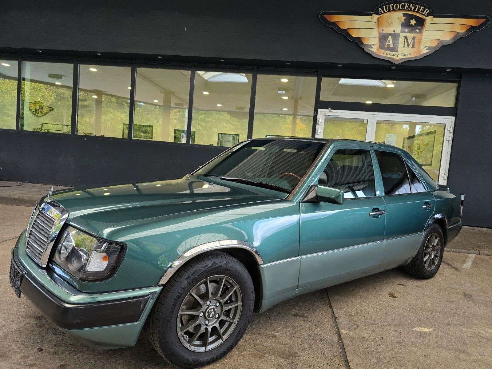 Second hand Mercedes Benz E-Class 200