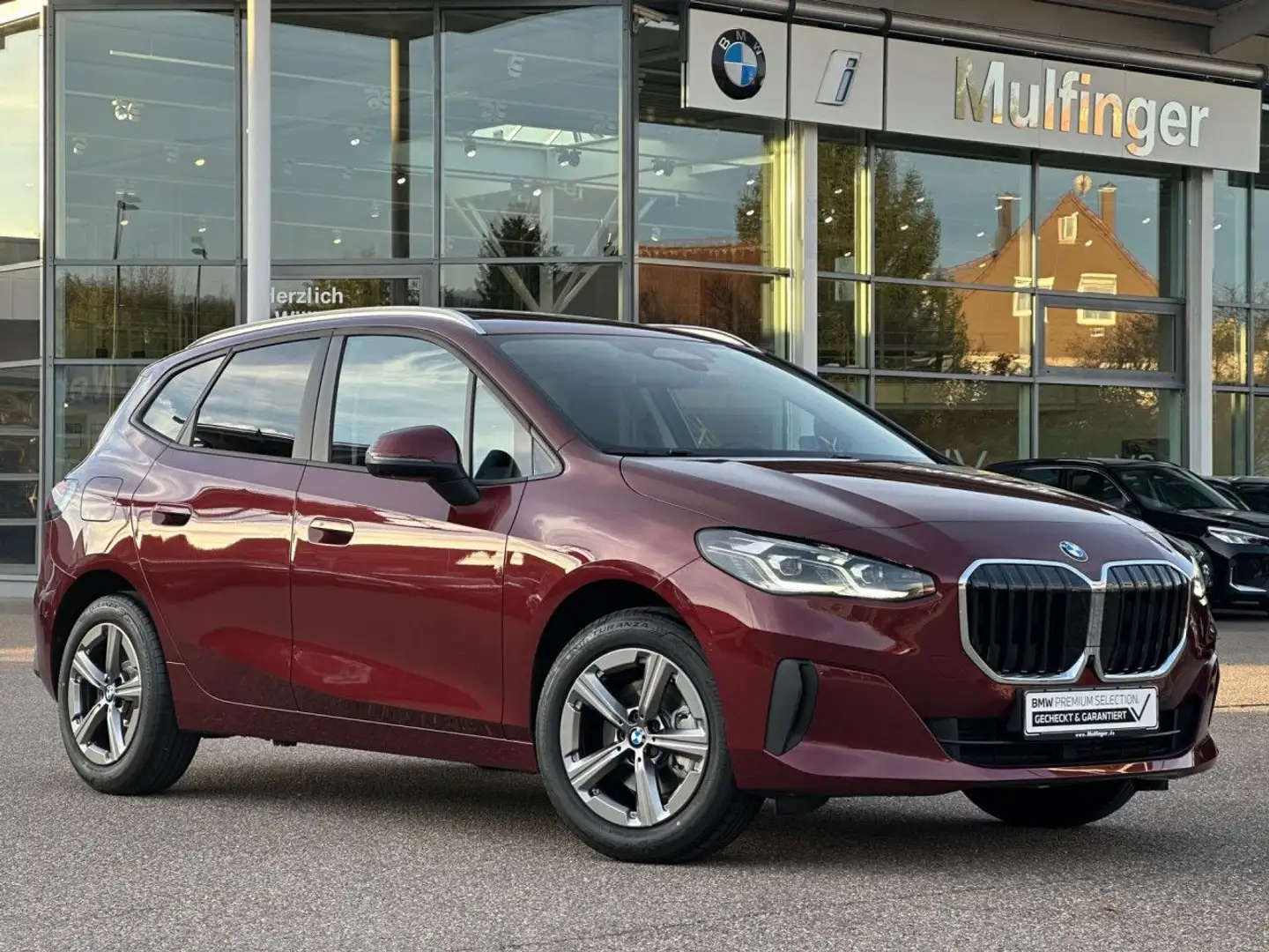 BMW 220 i ActiveT. HUD PanoDach SurView.LiveProf.AHK Rouge - 2