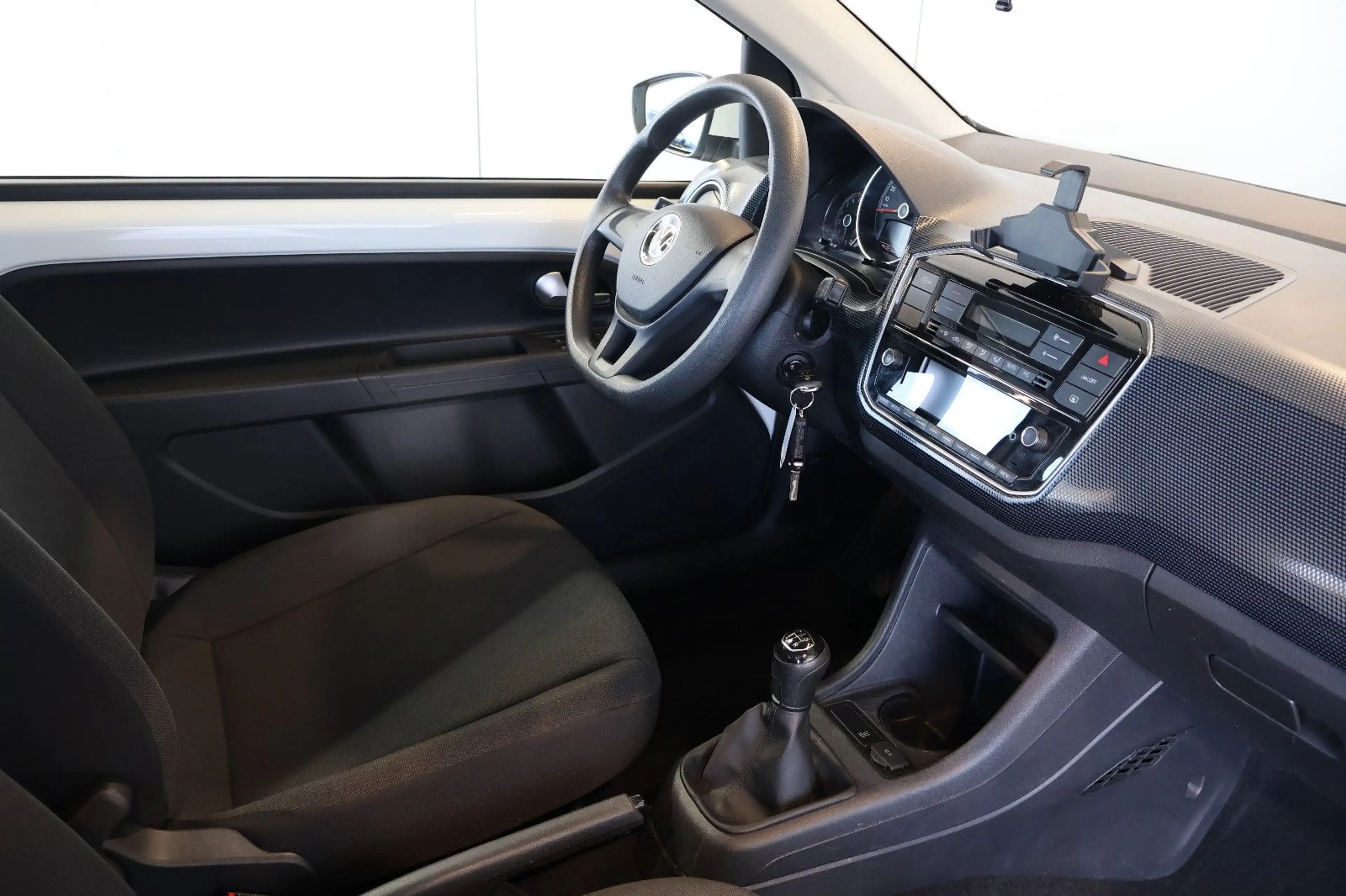 Volkswagen up! move up! 1.0 MPI KLIMAAUT.+ALLWETTER — photo 9
