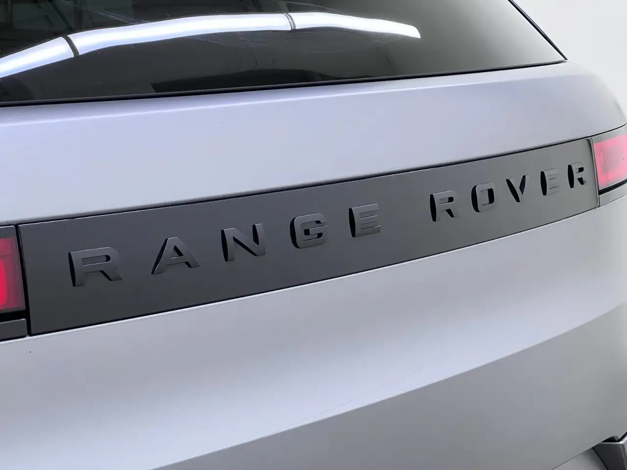 Land Rover Range Rover Sport снимка Land Rover Range Rover Sport