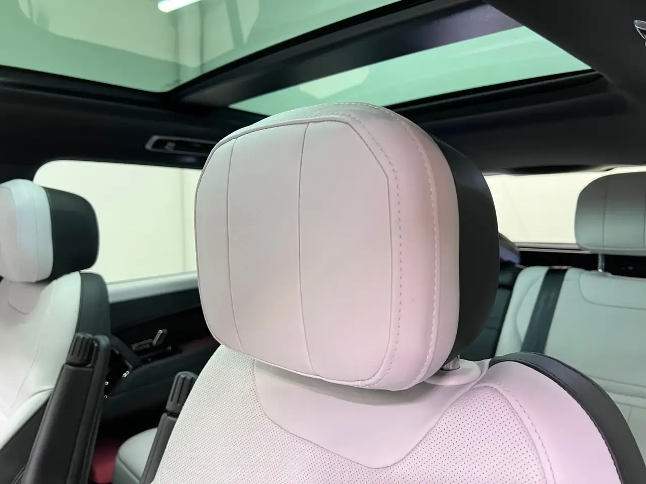 Land Rover Range Rover Sport снимка Land Rover Range Rover Sport