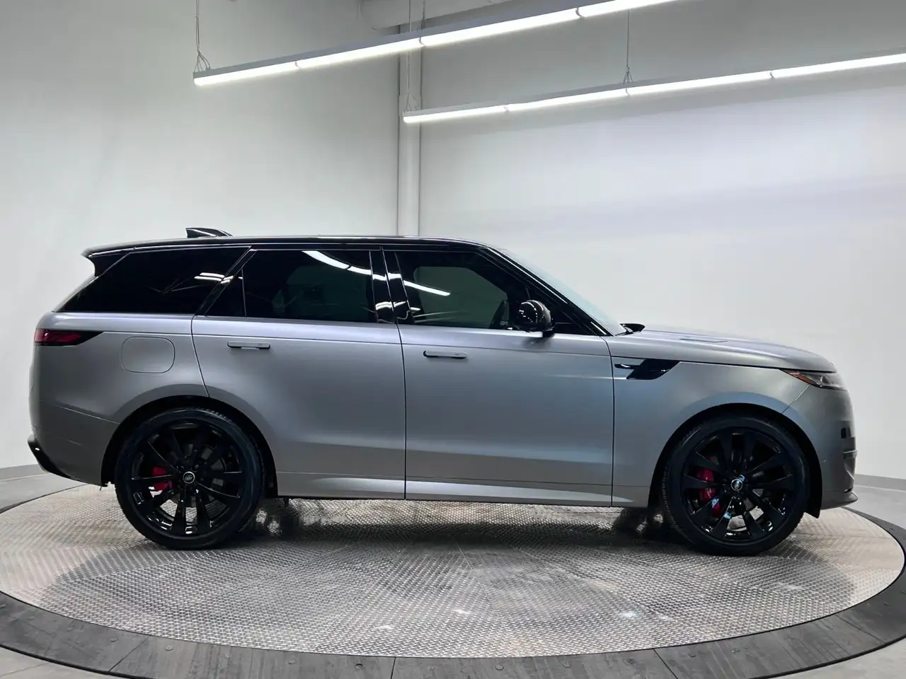 Land Rover Range Rover Sport снимка Land Rover Range Rover Sport