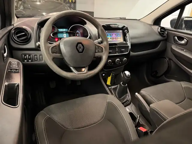 Renault Clio view 10